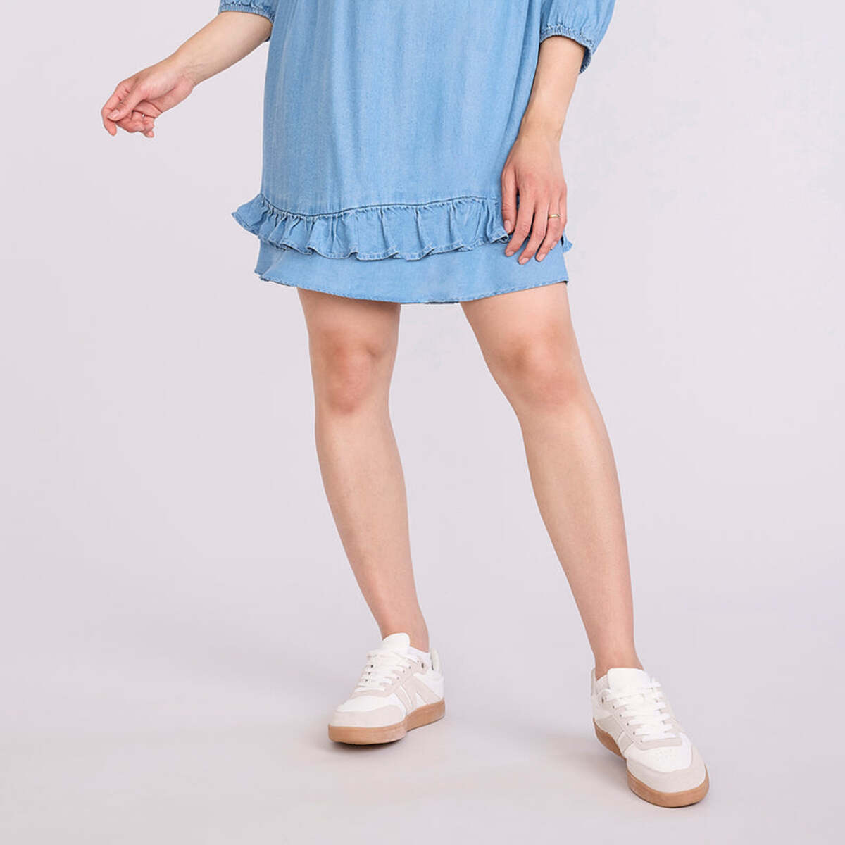 Mini hem crop
