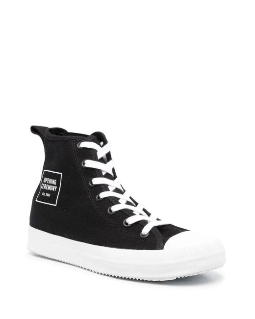 Three-quarter angle that reads the lace path and toe shape