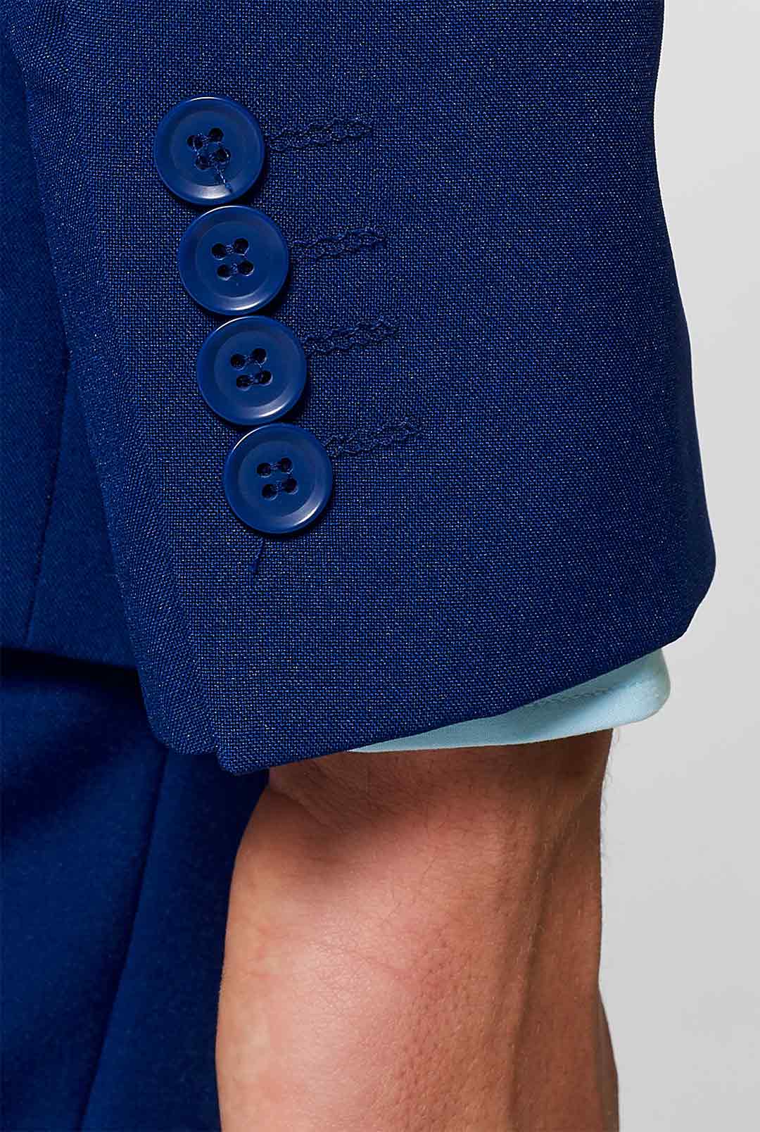 button close-up