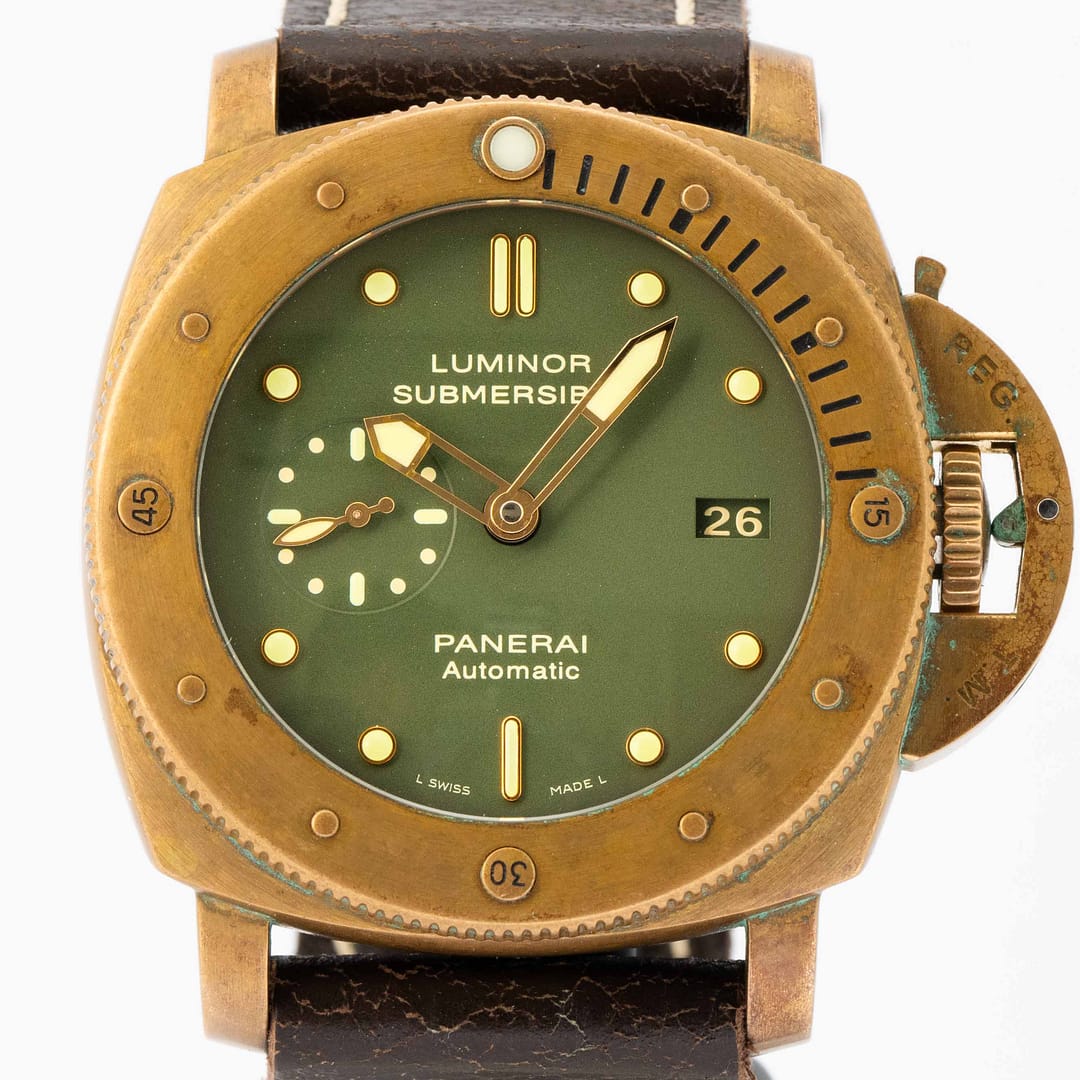 Second angle with the dive bezel and cushion case visible