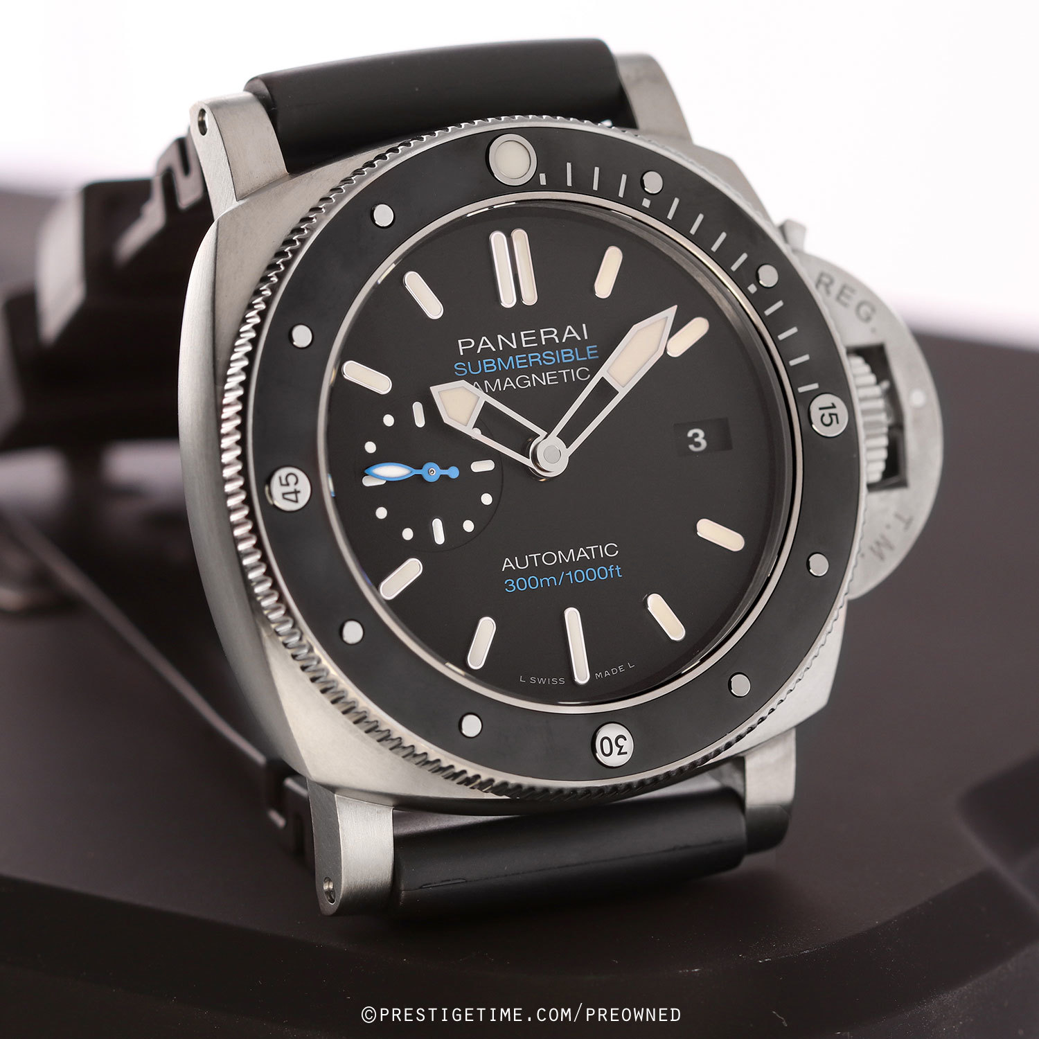 Farfetch packshot confirming the 47mm profile