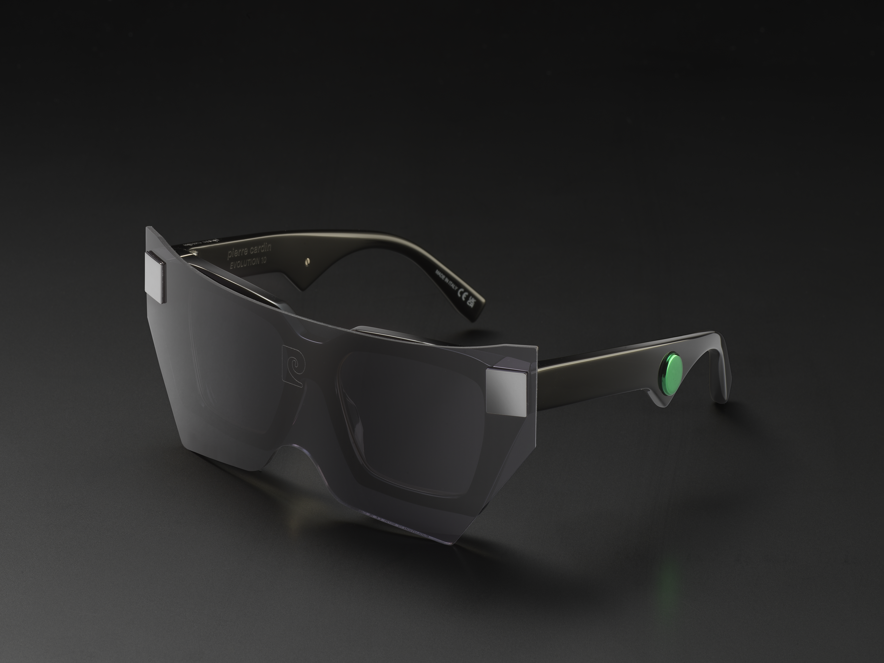 Evolution 10 in black