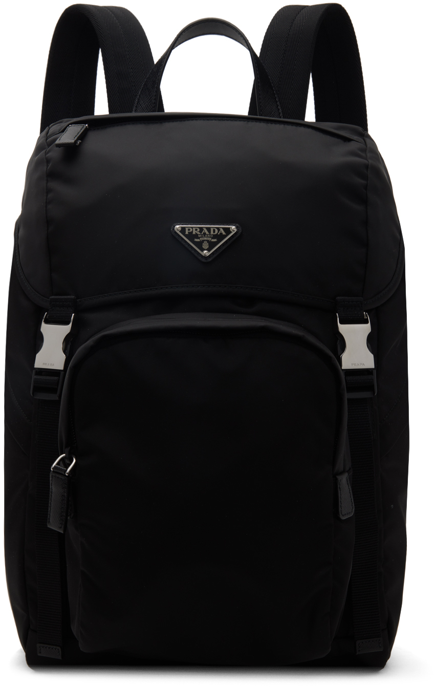 Clean black packshot — the unfussy, water-resistant silhouette