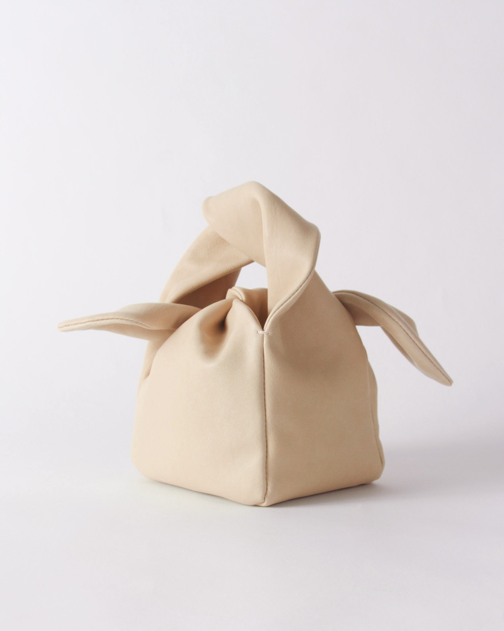 side view with tied handle