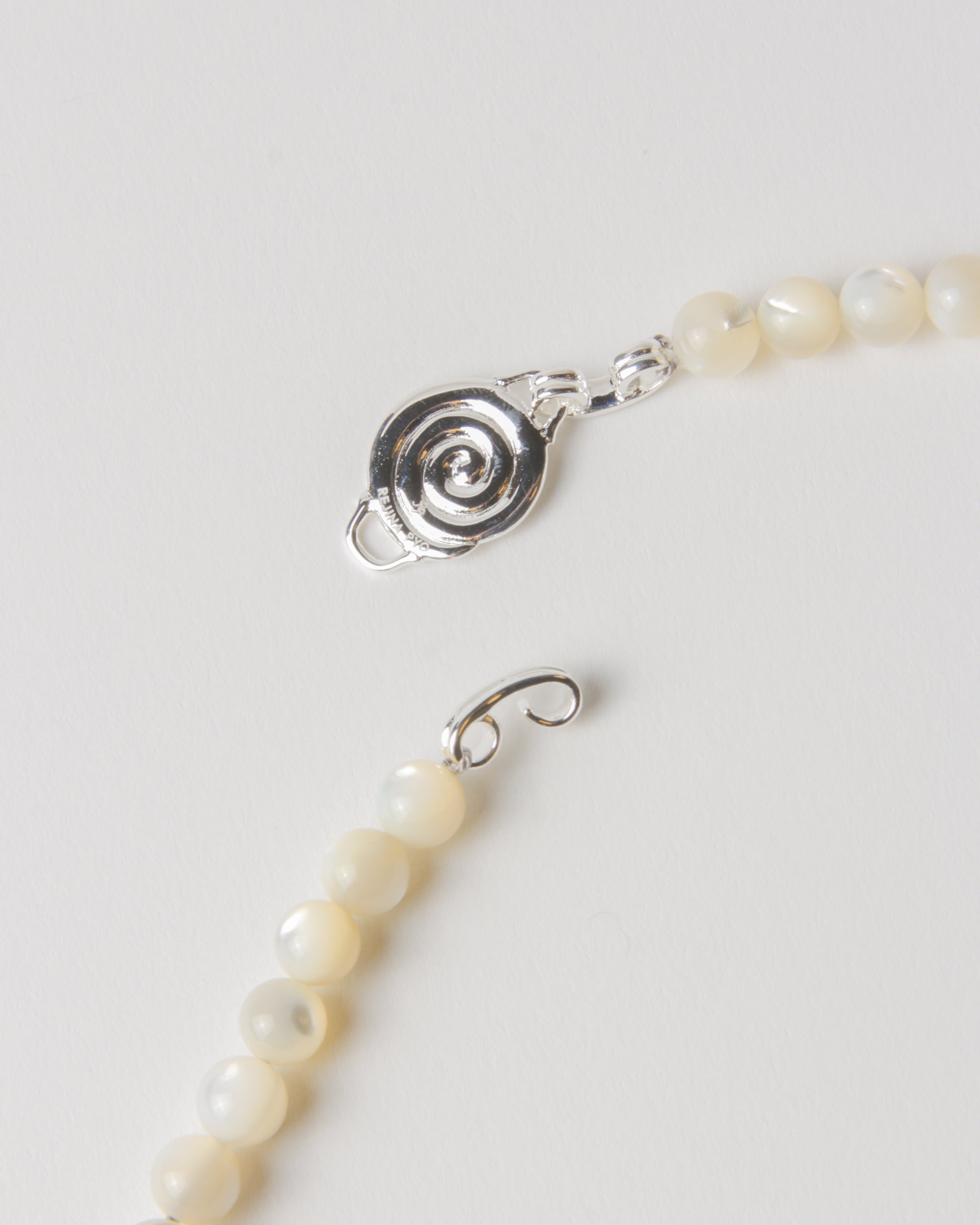 clasp detail