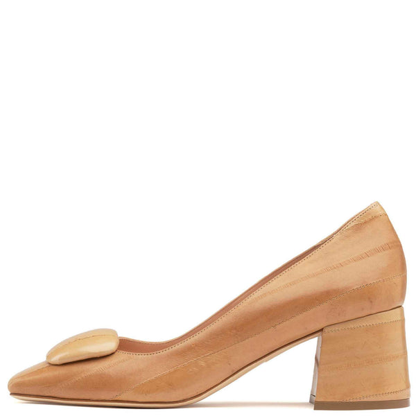 Light beige eel pump