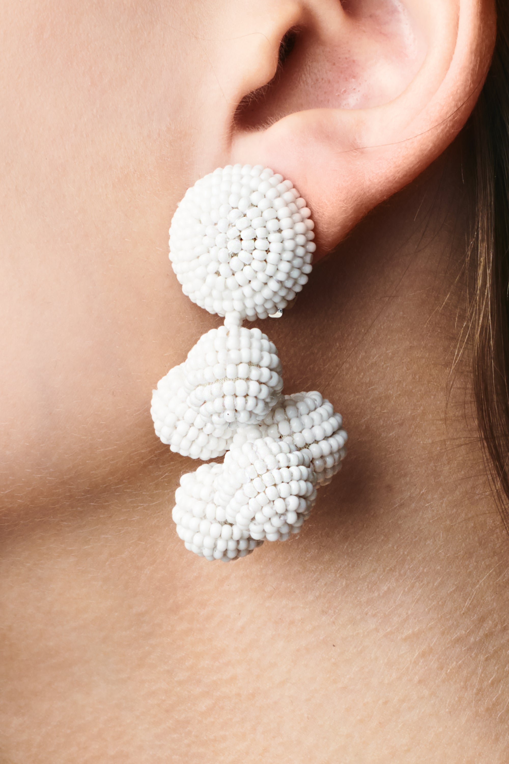 Mini Coconuts Earrings - White