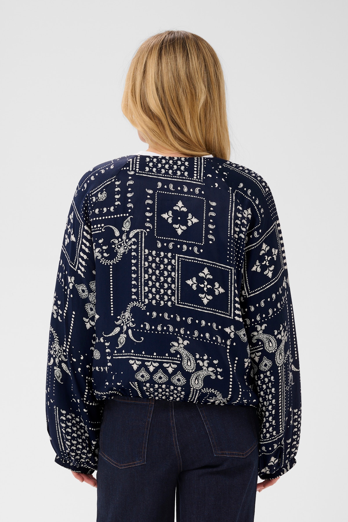 LOOKBOOK BACK 30515277-305064