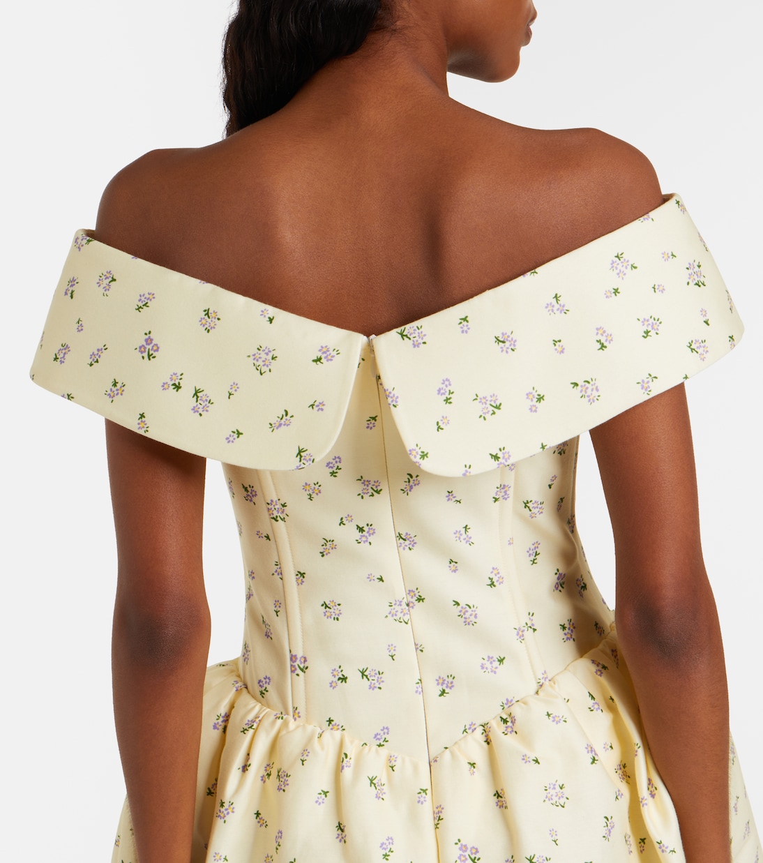 back neckline detail