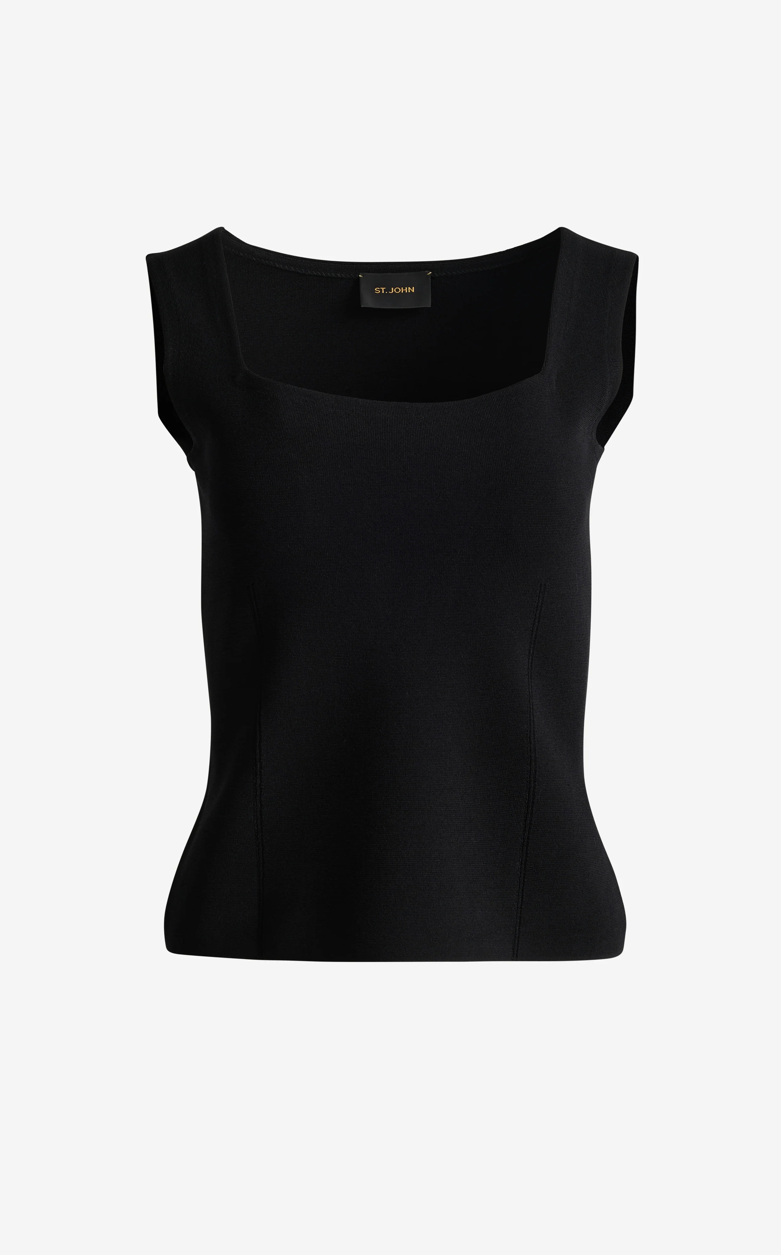 minimal neckline and close body line