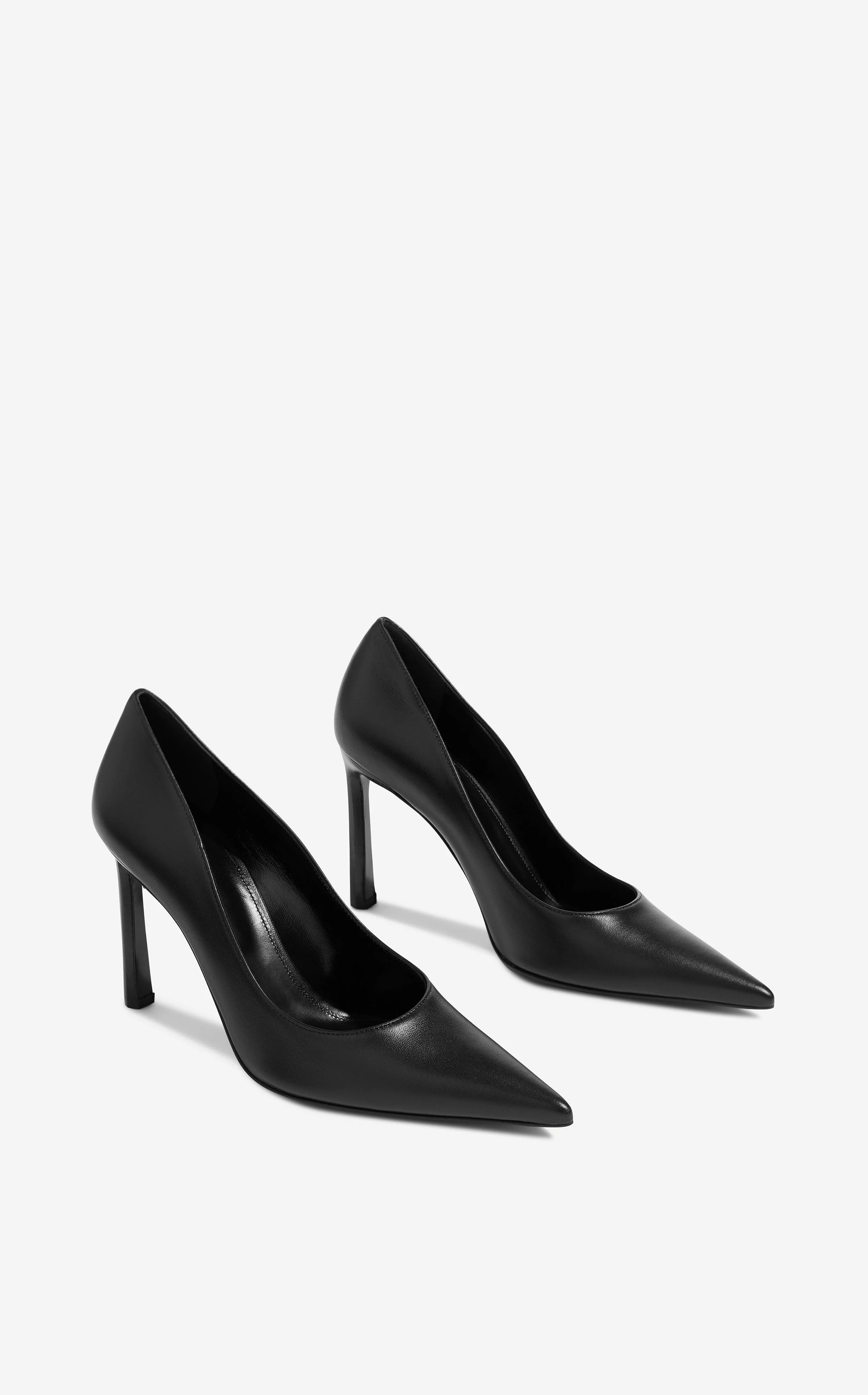 side profile with pointed toe