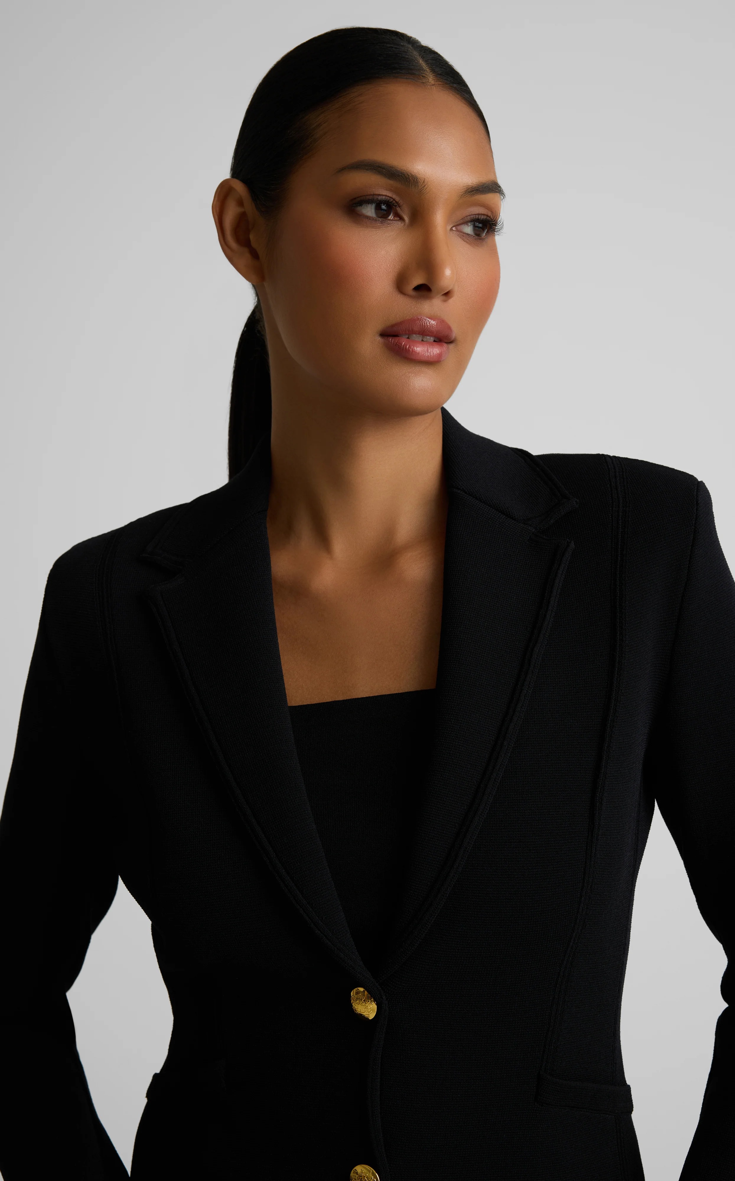 side view with sharp sleeve proportion