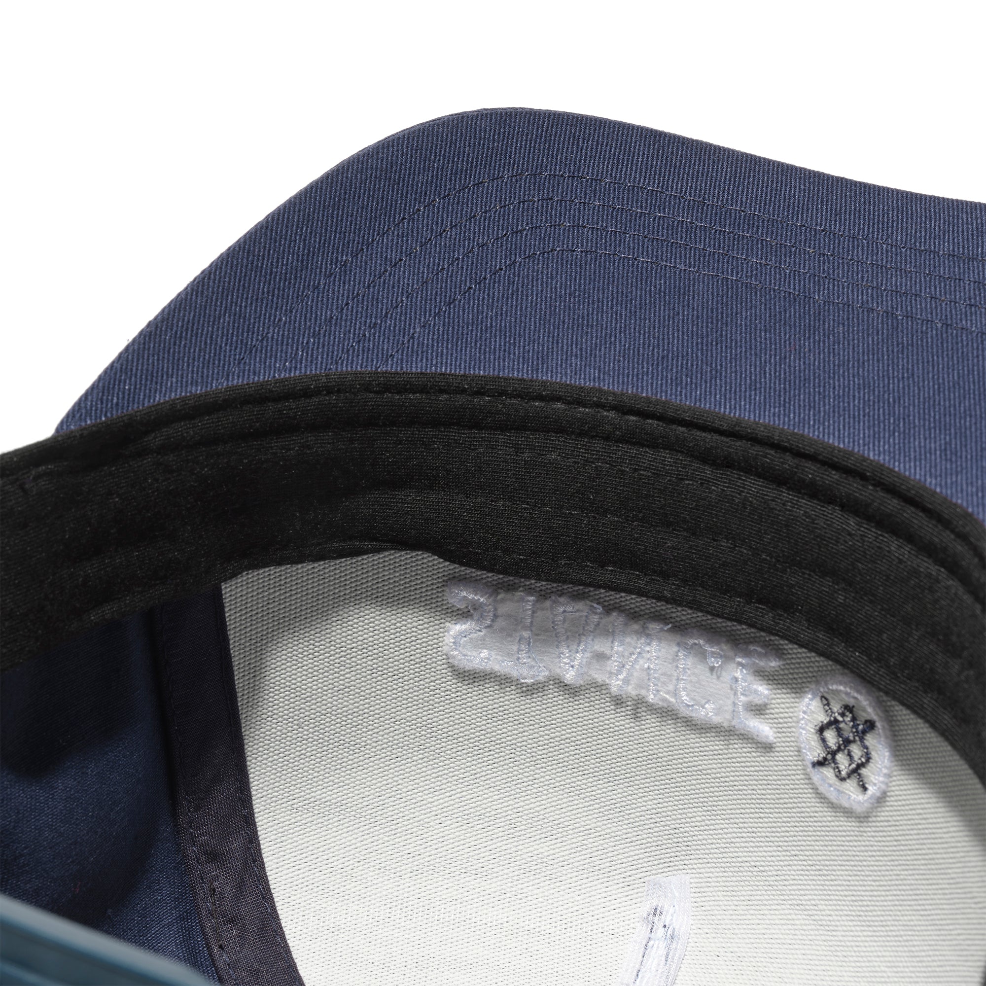 pair or color detail