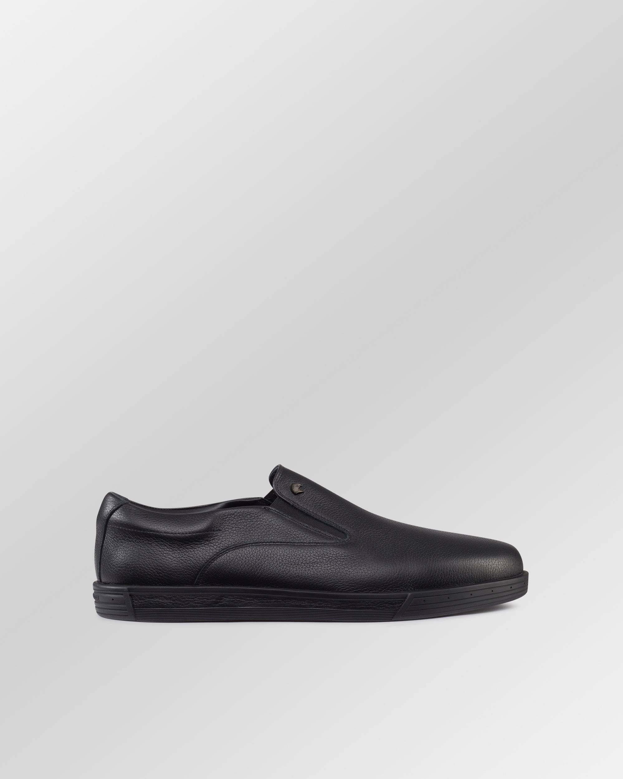 Calfskin leather slip-on sneakers