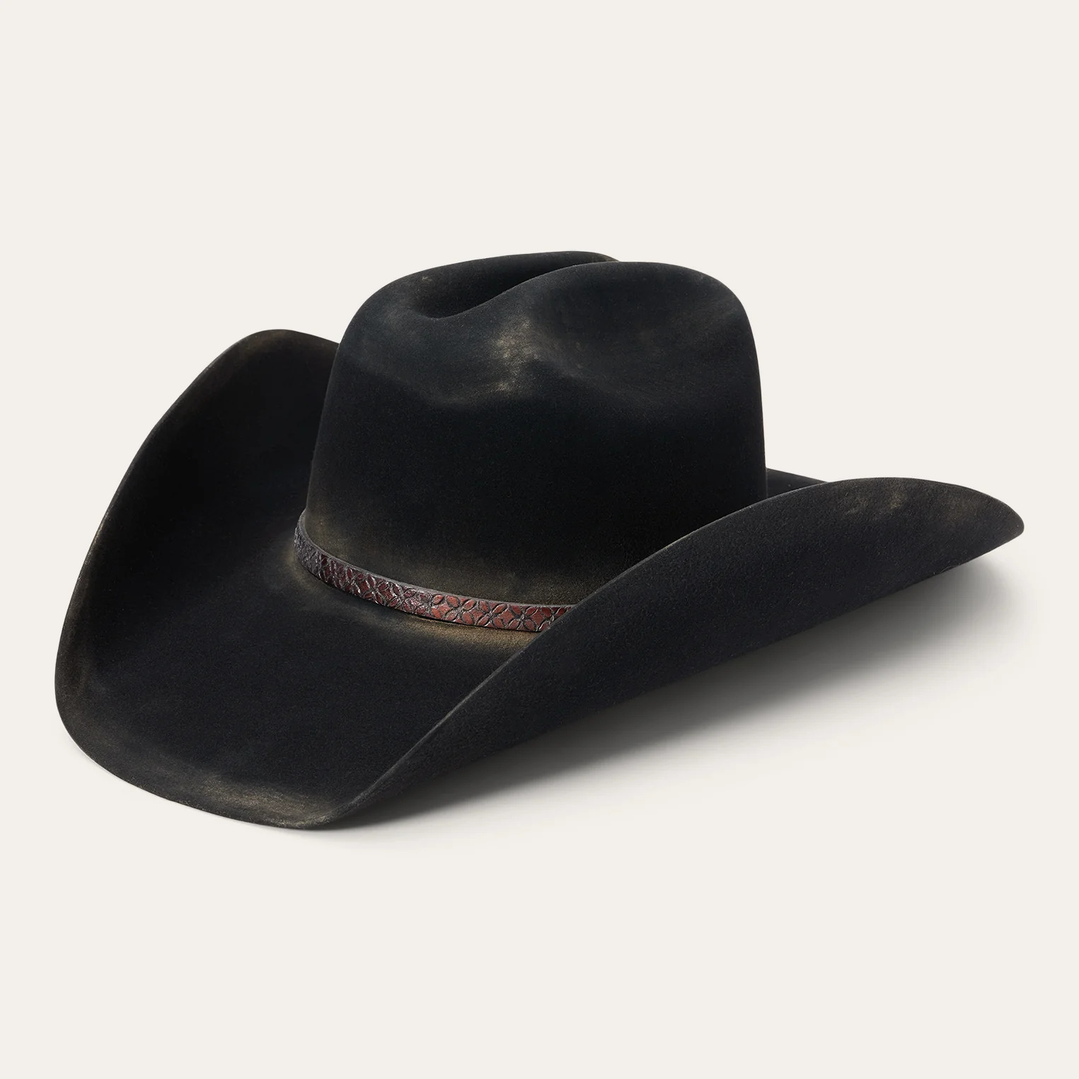 Leather band and broad brim proportions