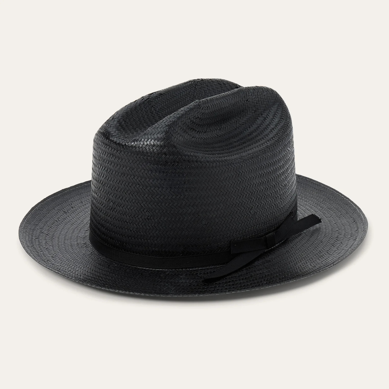 Town-friendly brim from the side
