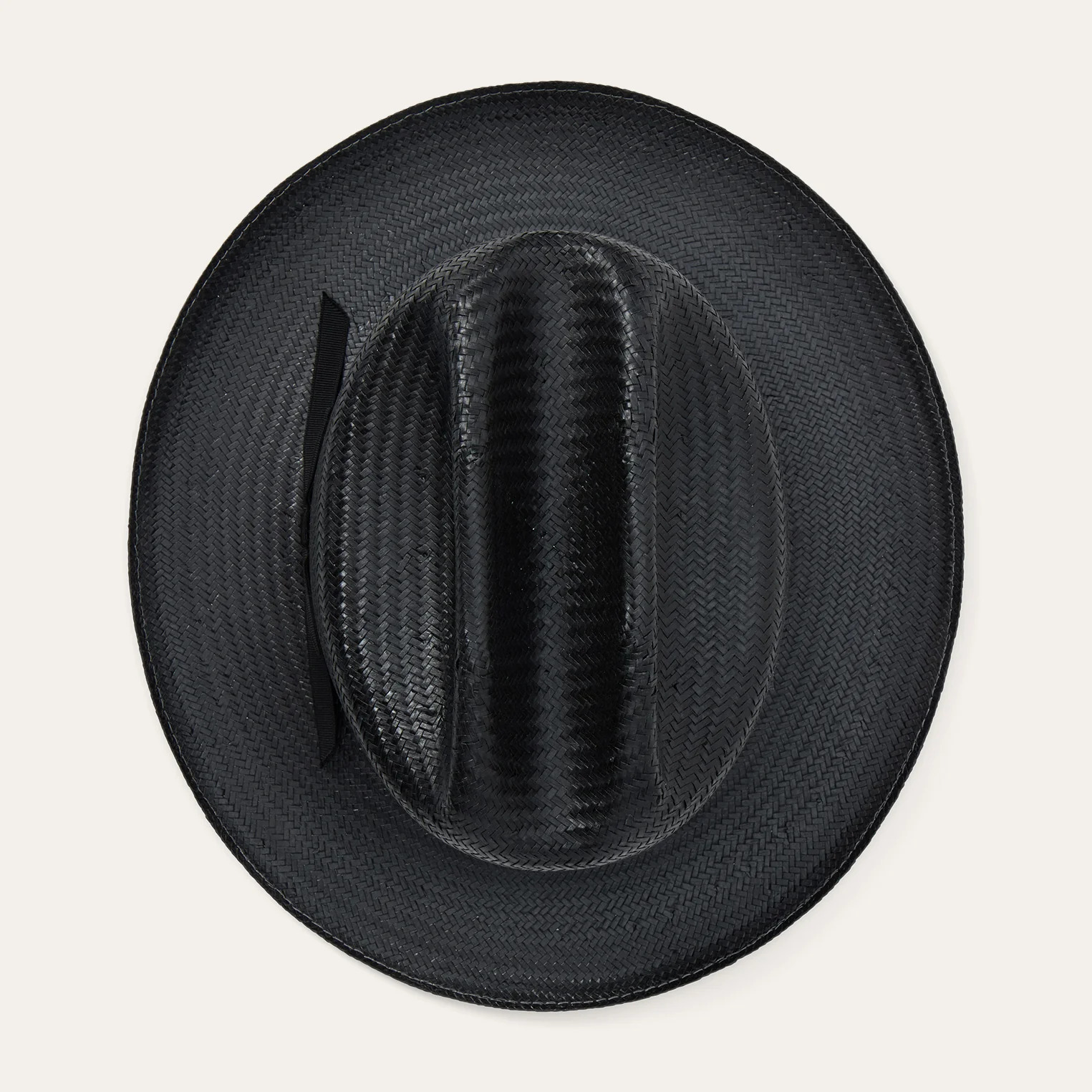 Straw weave and crown closeup