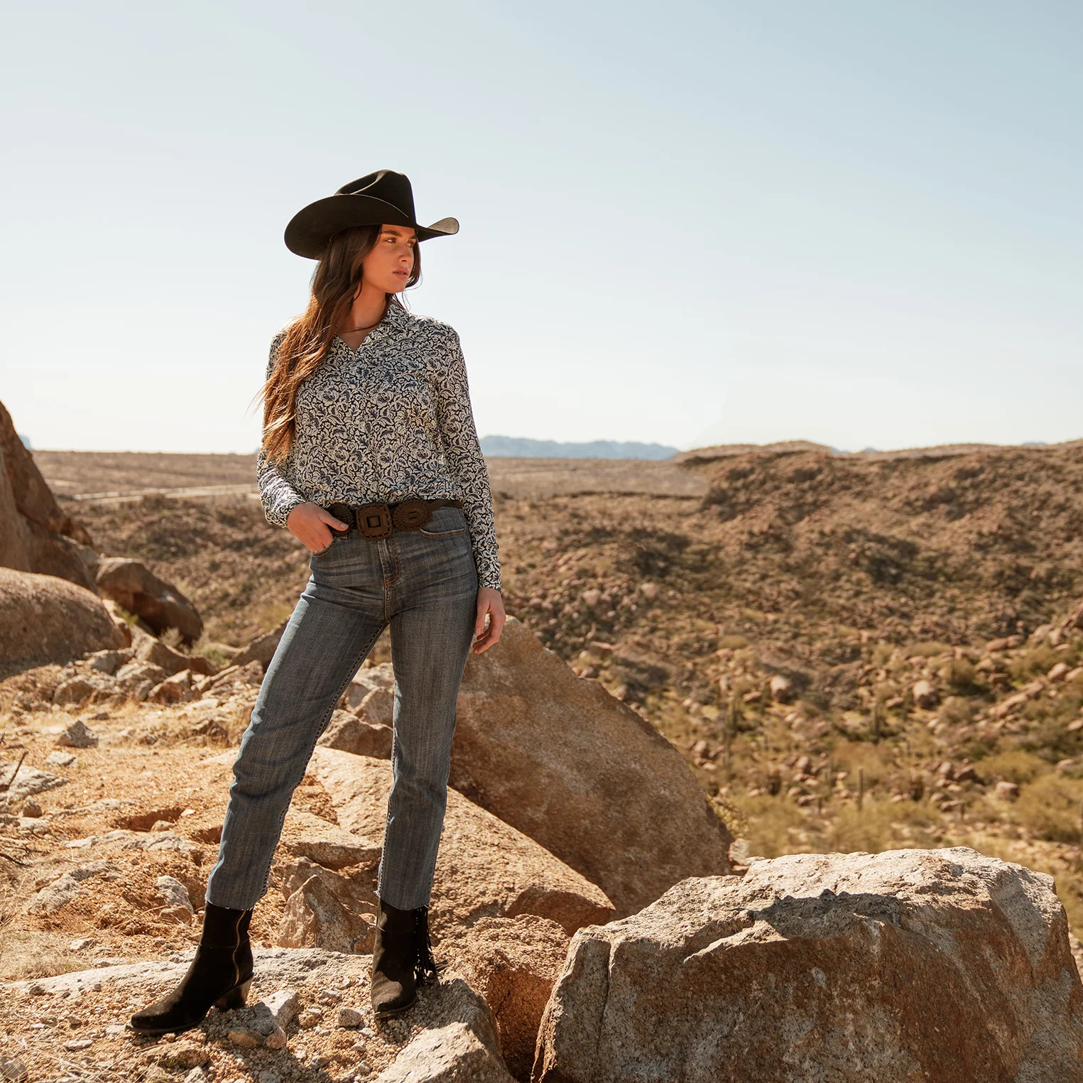 4-inch brim in side profile