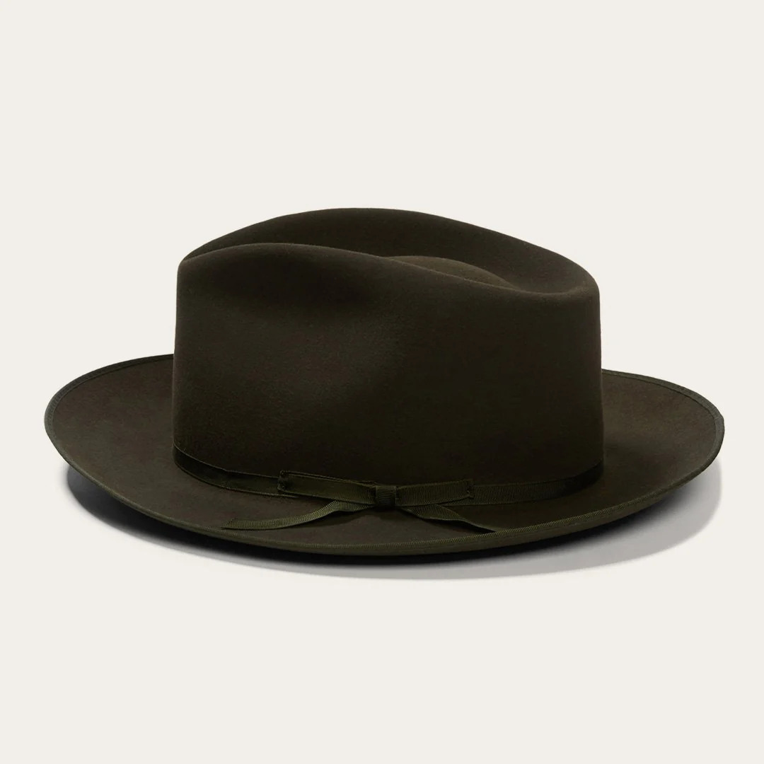 Side profile with snapped brim