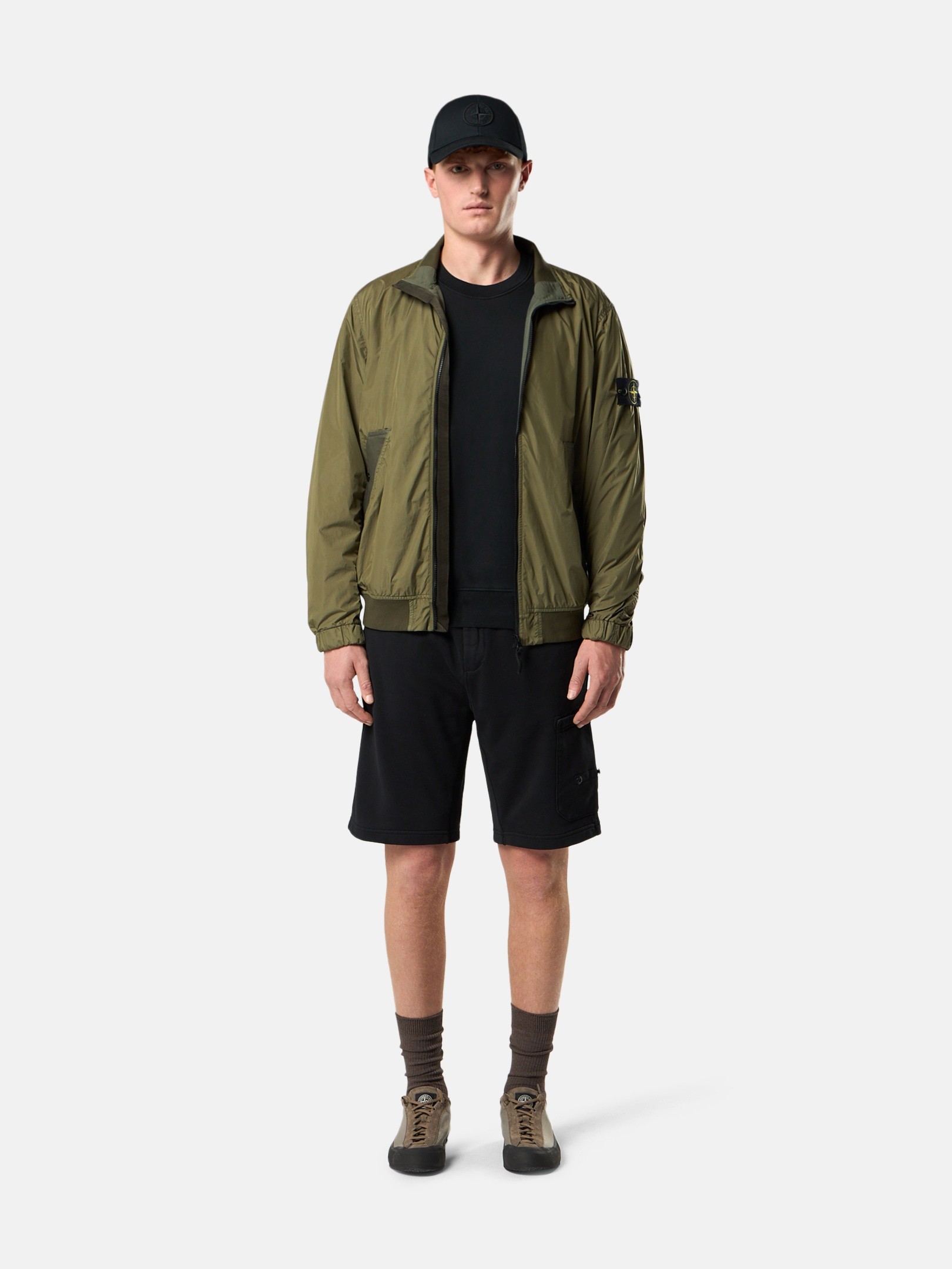Back view — the clean fleece body