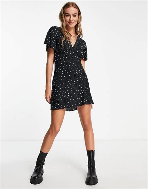 Stradivarius v neck tea dress in spot print | ASOS