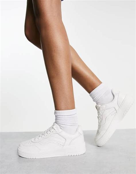 Stradivarius flatform sneakers in white | ASOS