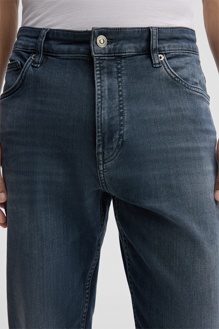 Seb Jeans view 5
