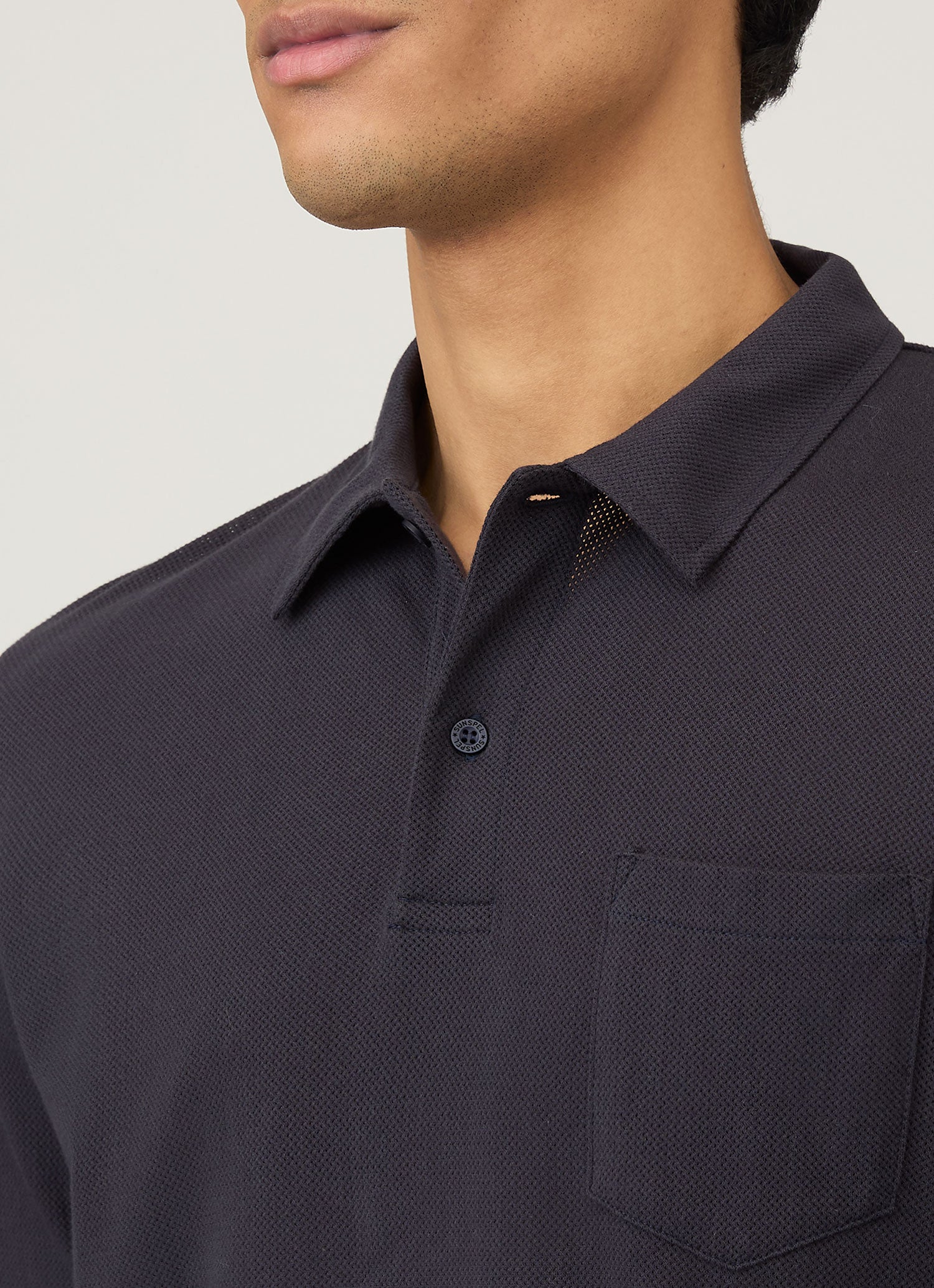 Collar close-up
