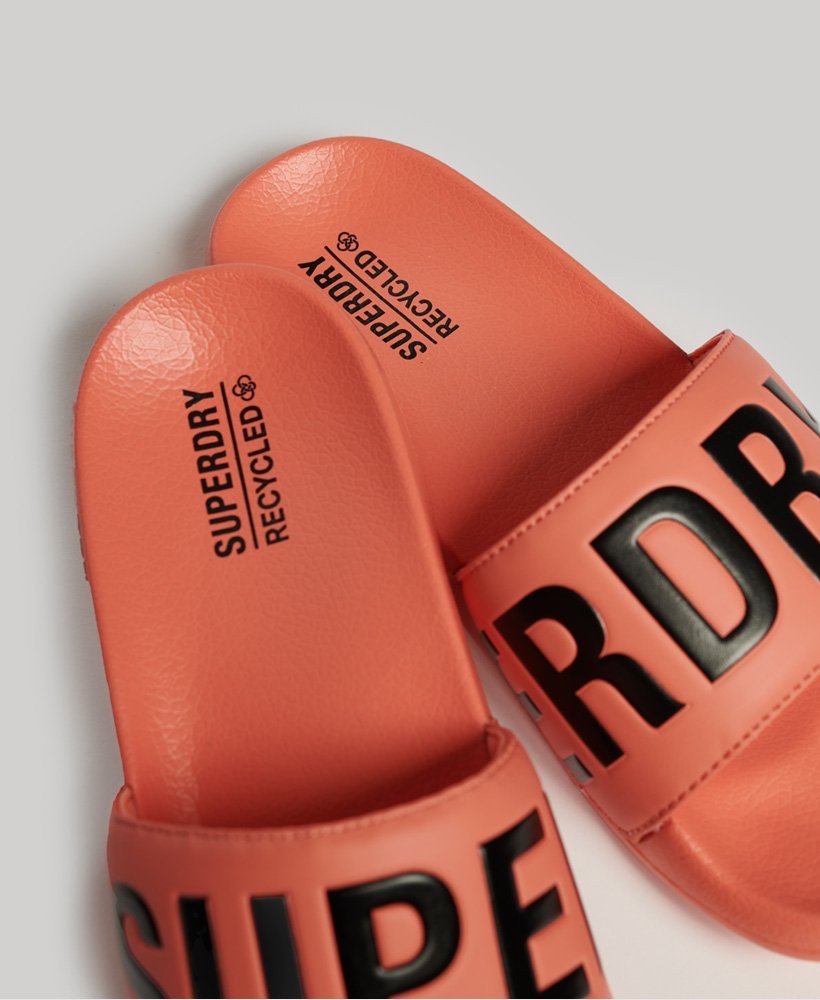 footbed detail