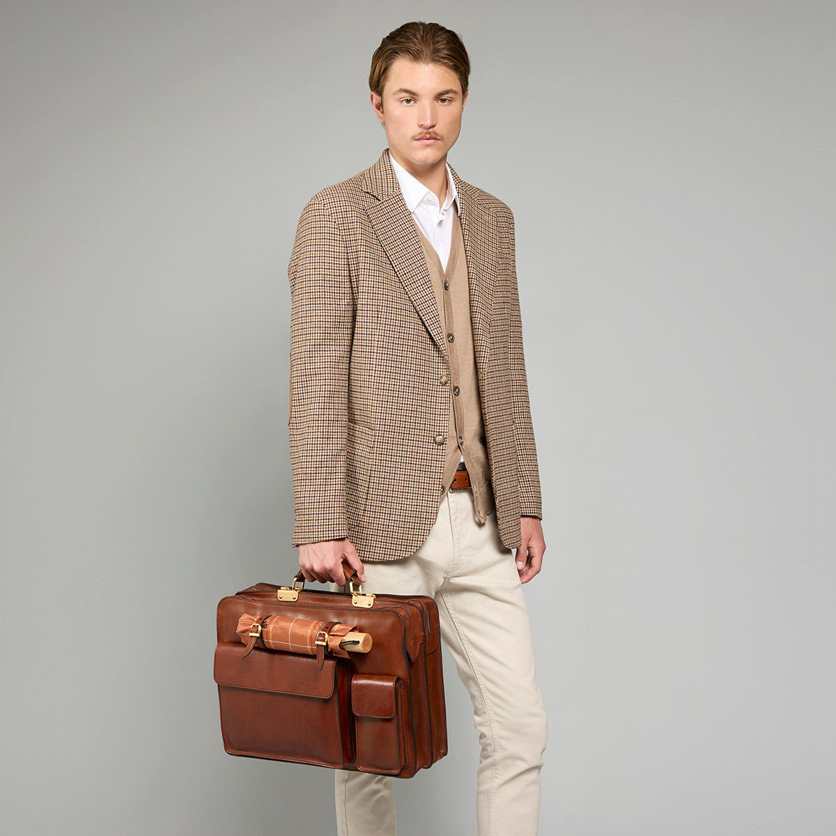 Colour-family view from the official product gallery
