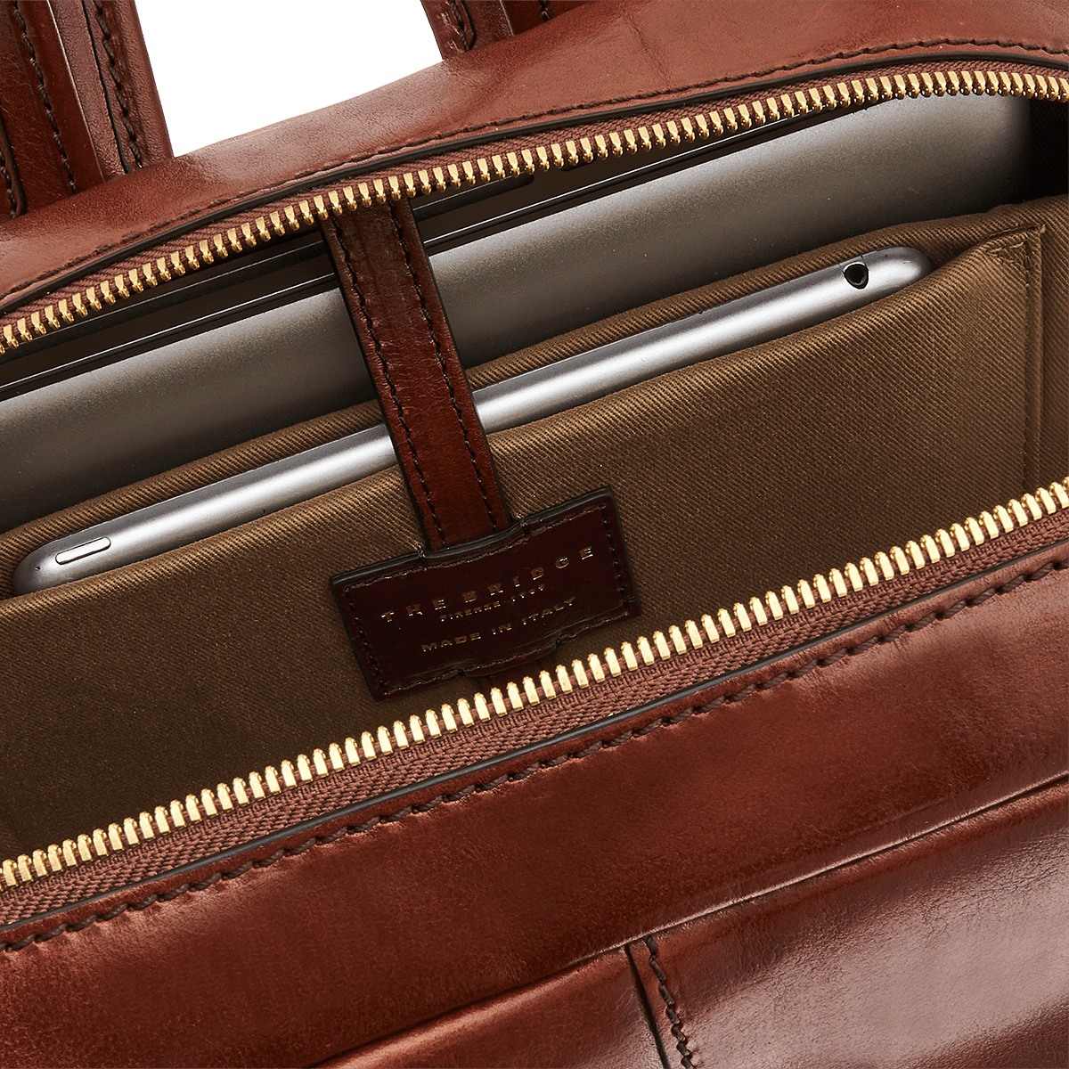 Alternate angle from the official product gallery
