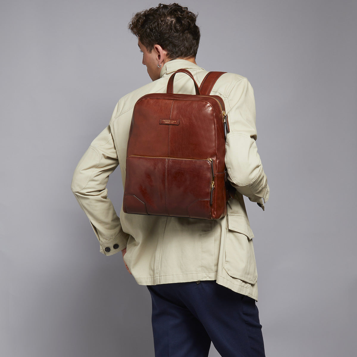Side profile from the official product gallery