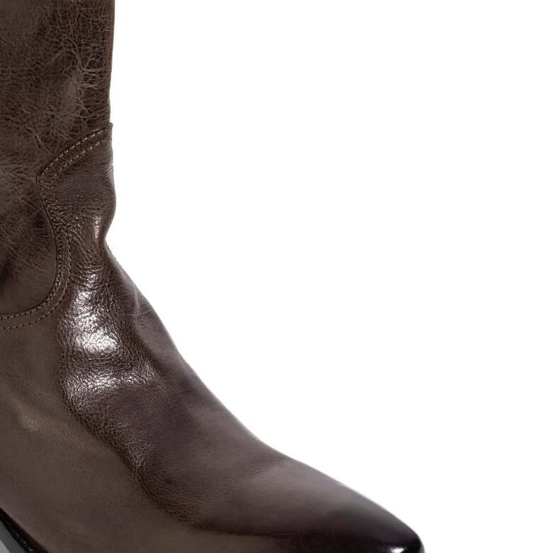 upper detail