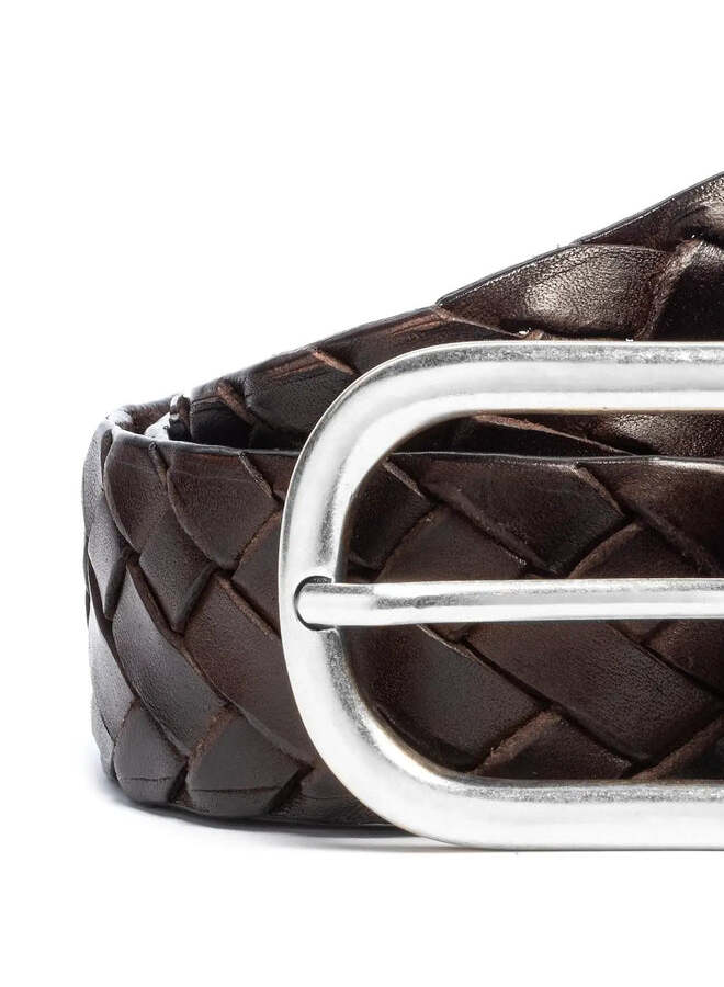 buckle detail