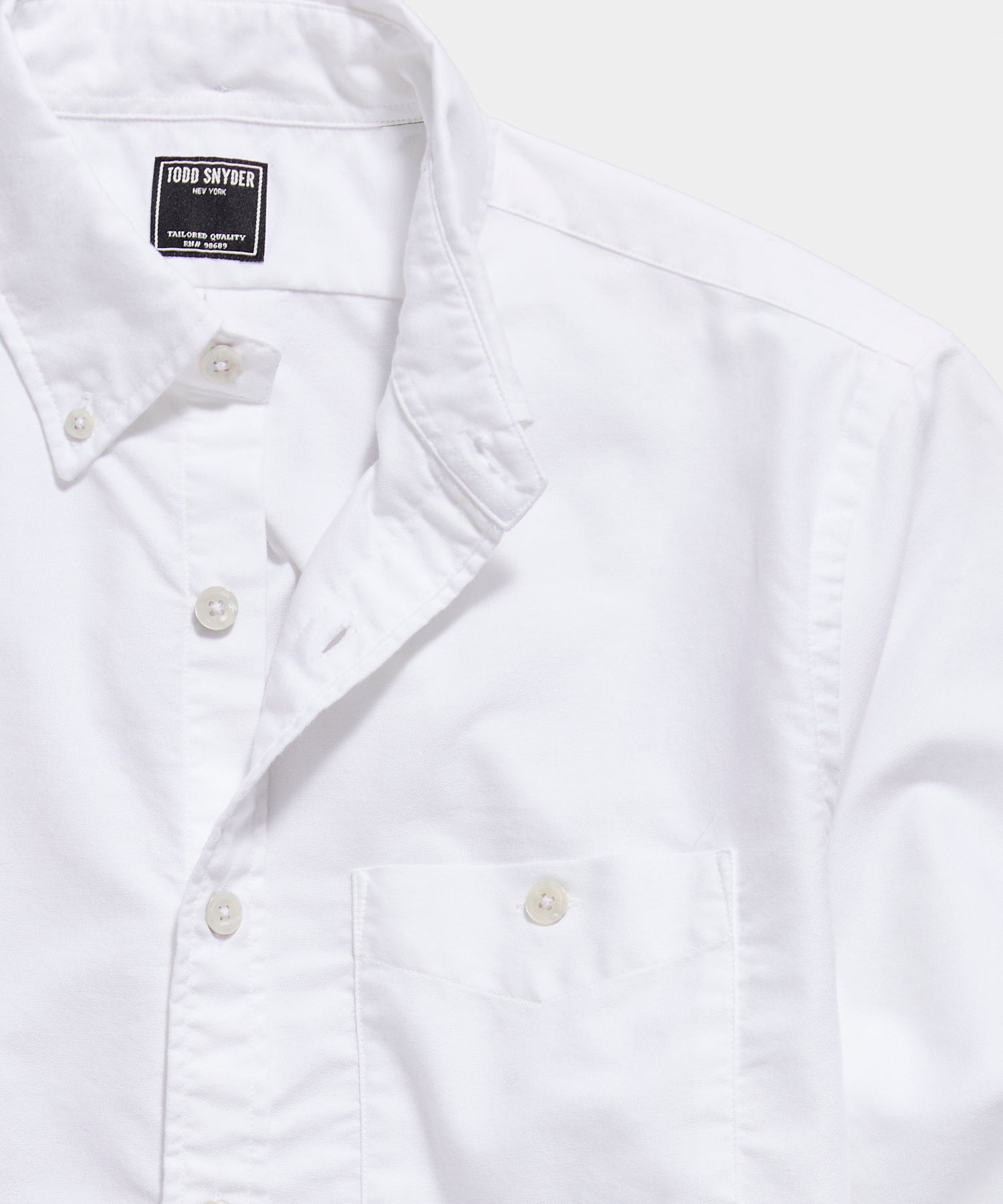 Button-down collar and pocket
