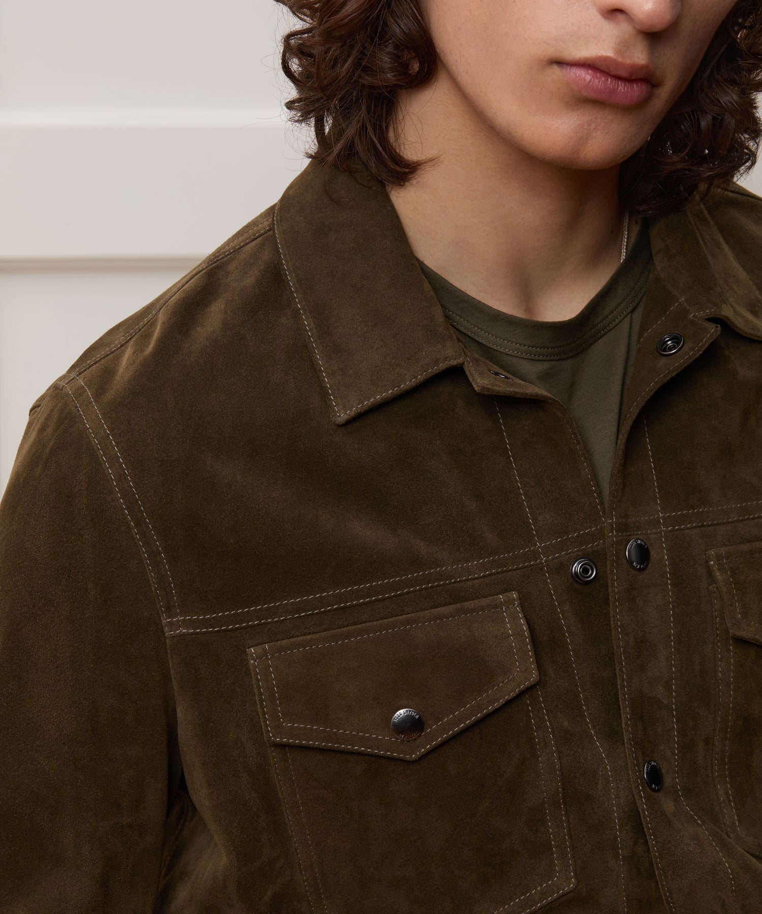 Open-front look with flap pockets