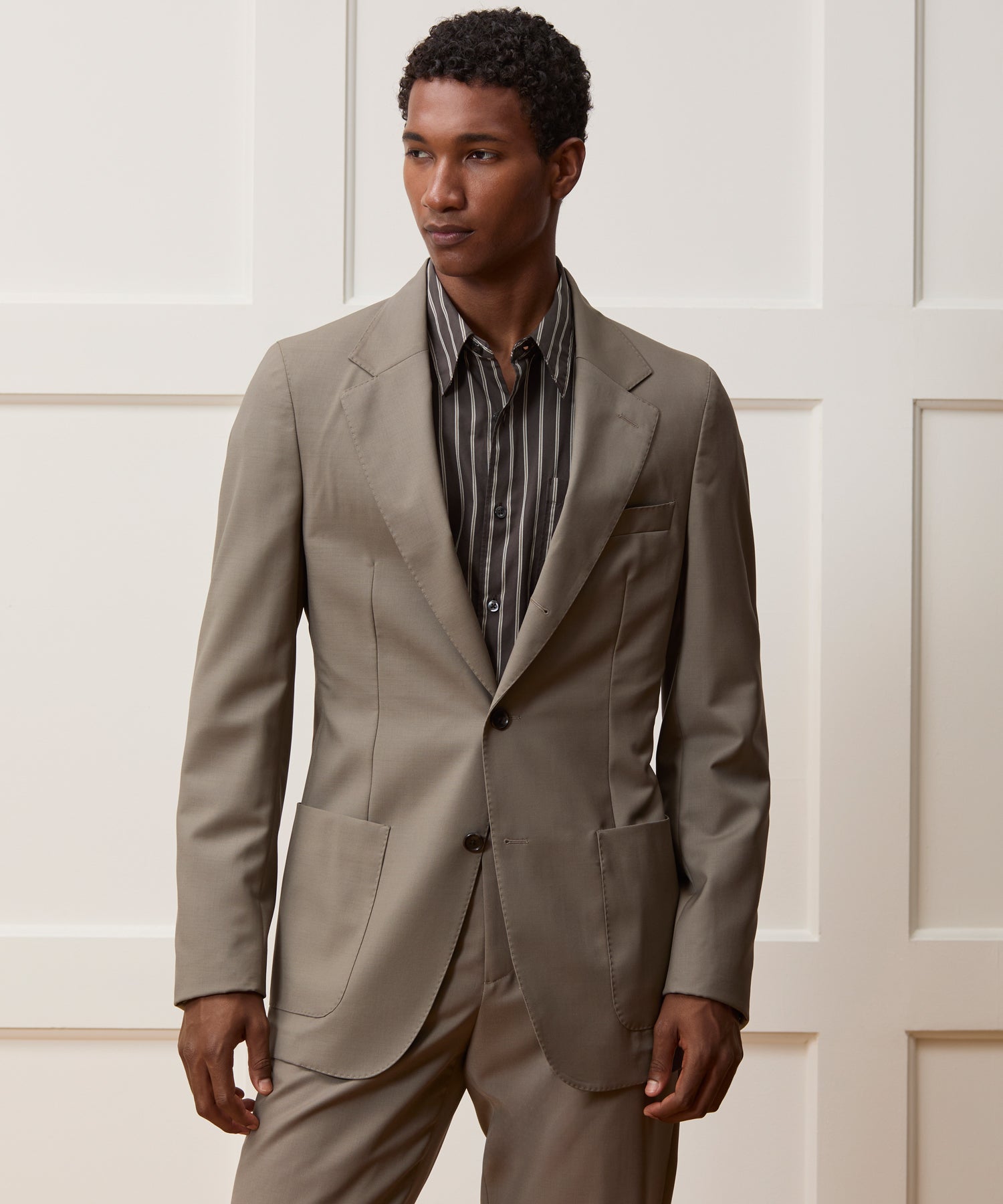 Natural-shoulder tailoring