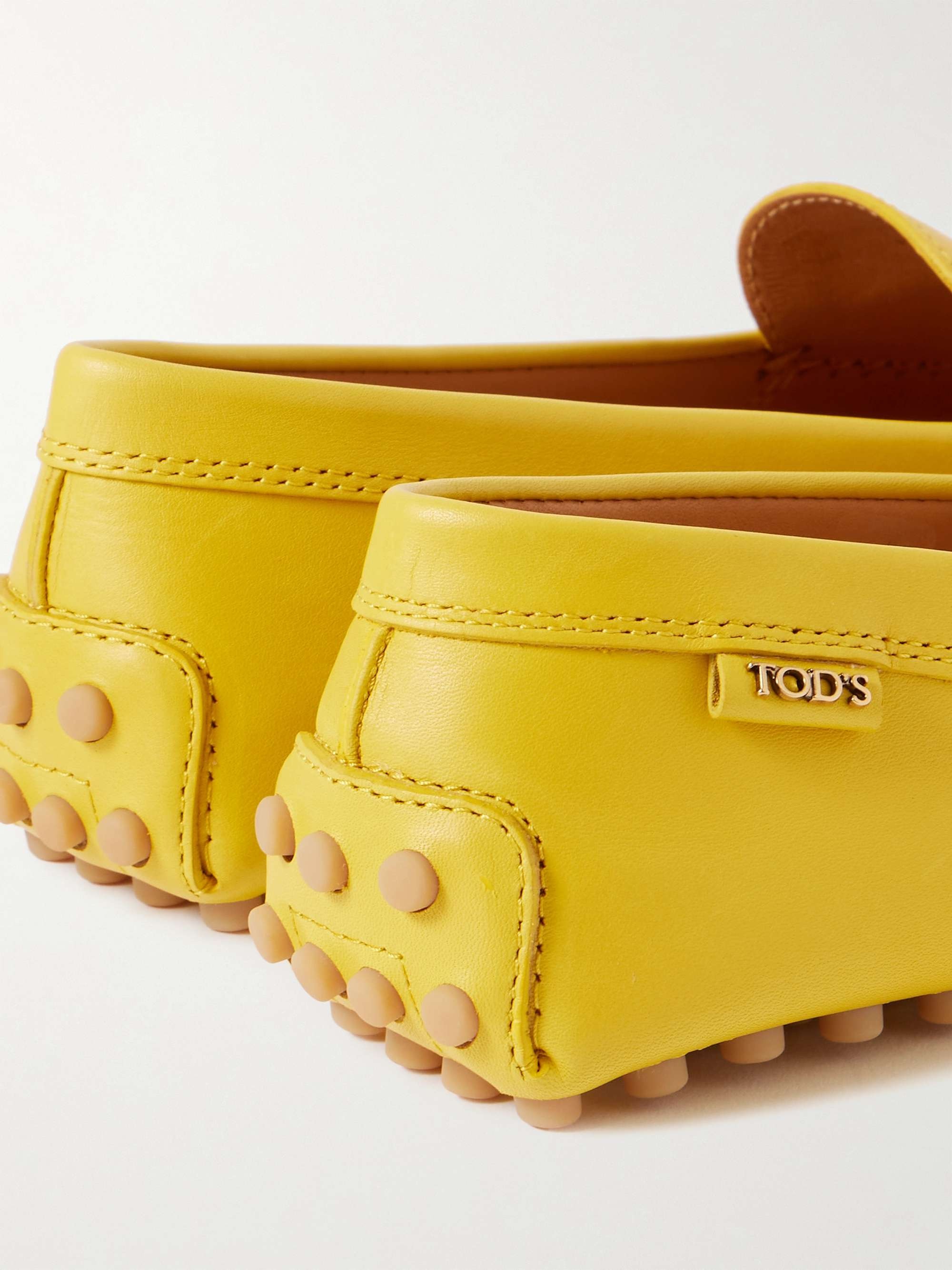 Yellow pebble-heel detail