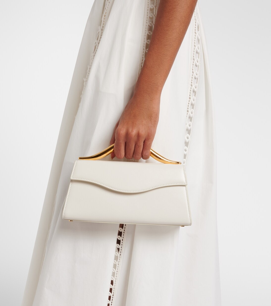 White shoulder view