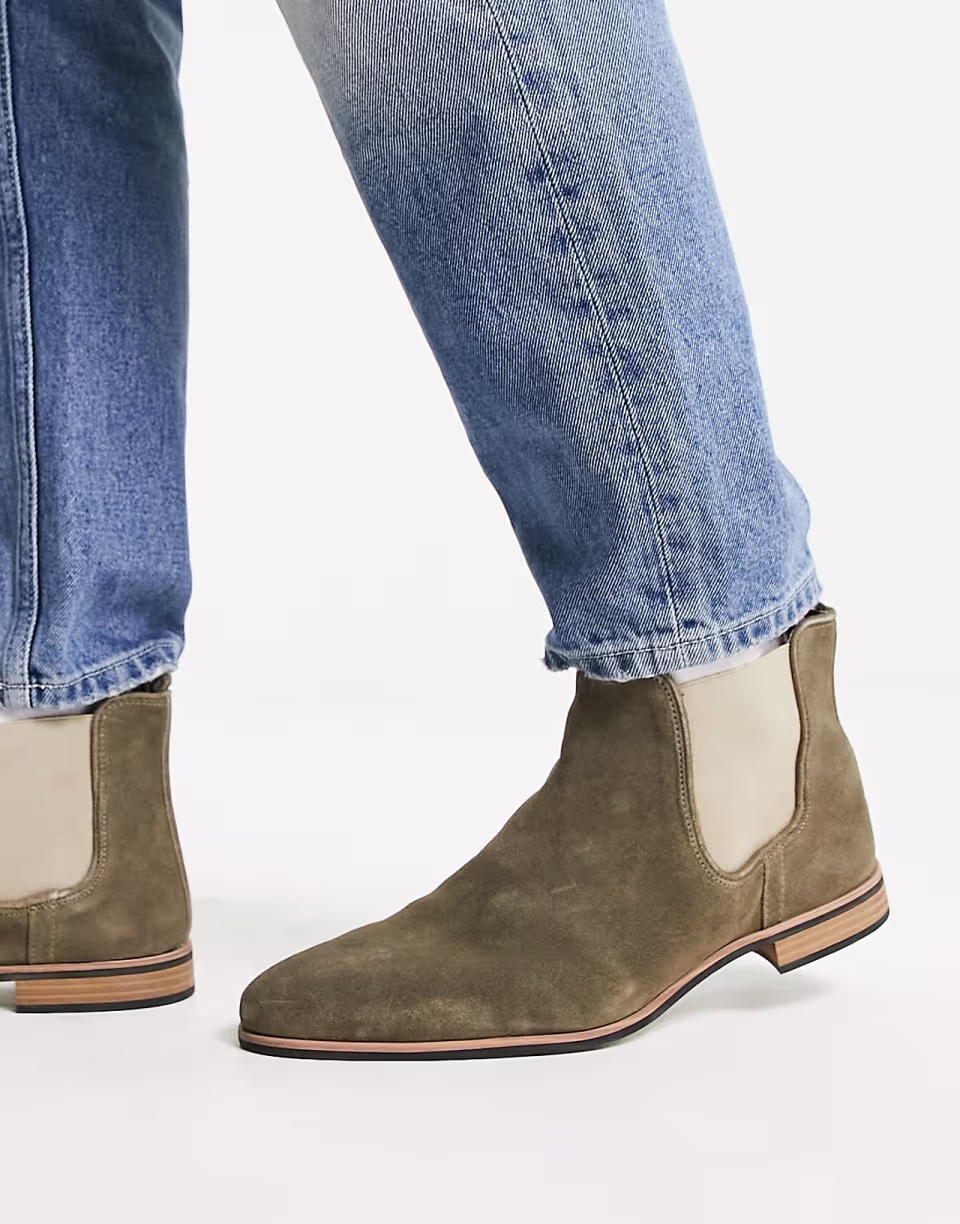 On-foot side
