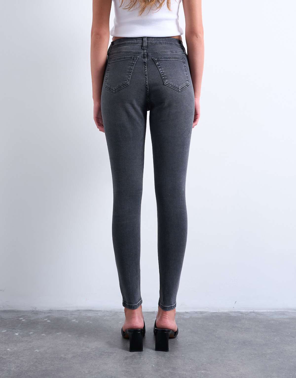 Rear view of the skinny fit