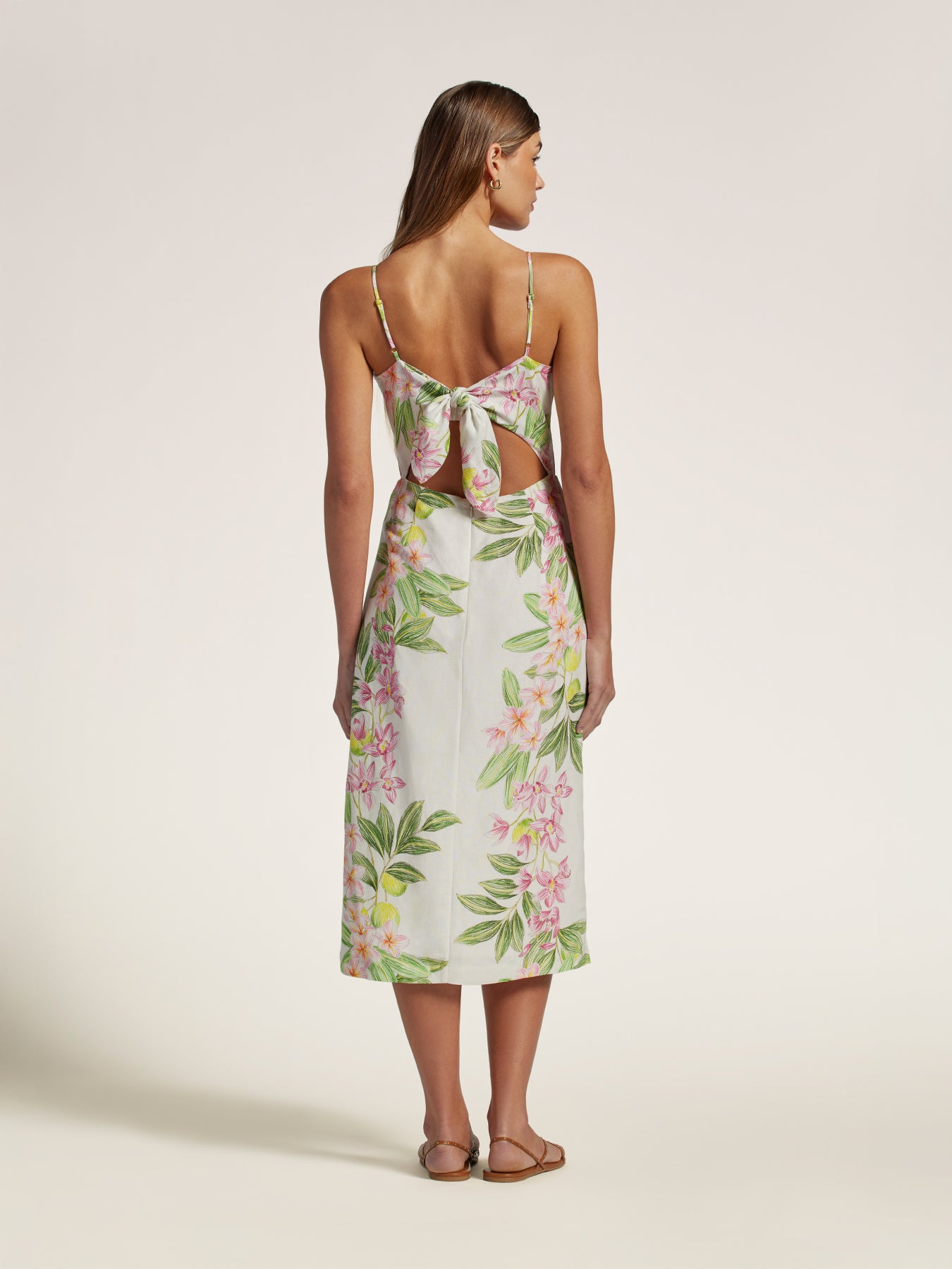 Side slit and hem movement