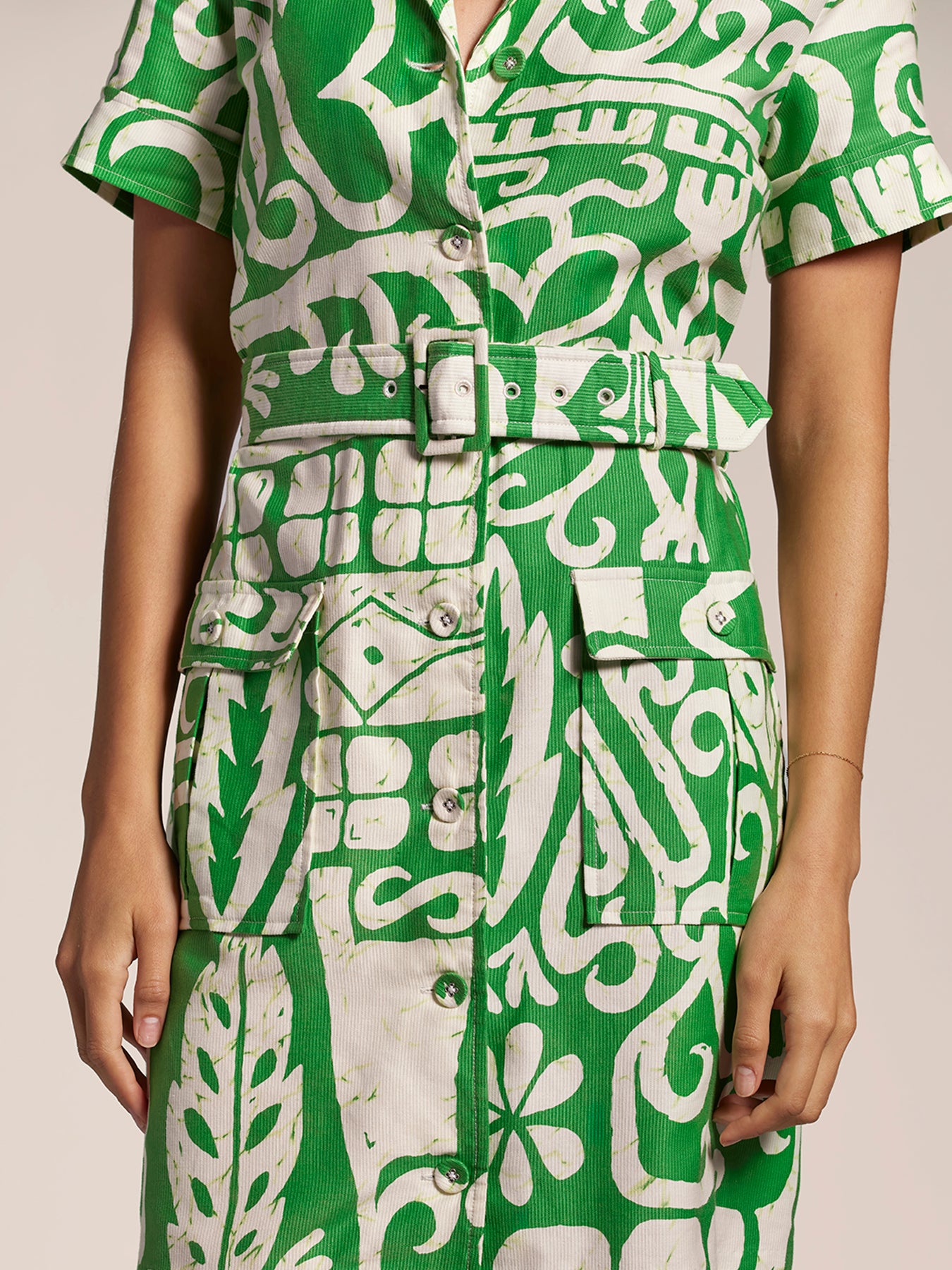 Magda side view with belt