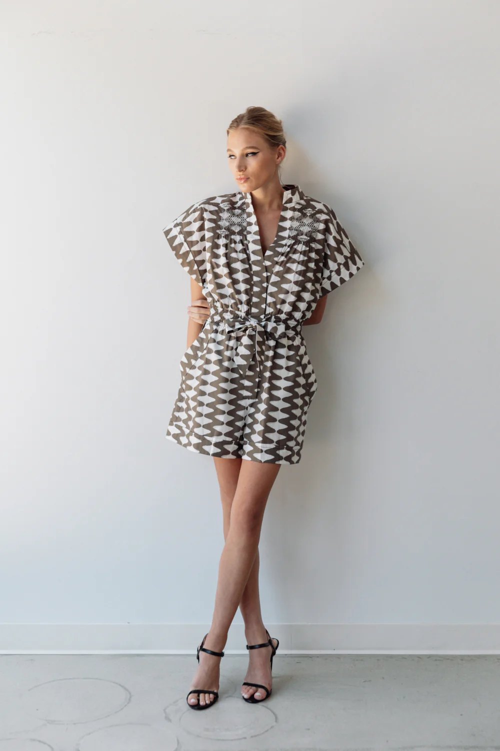 Official Hope for Flowers image 3 — Smart Romper
