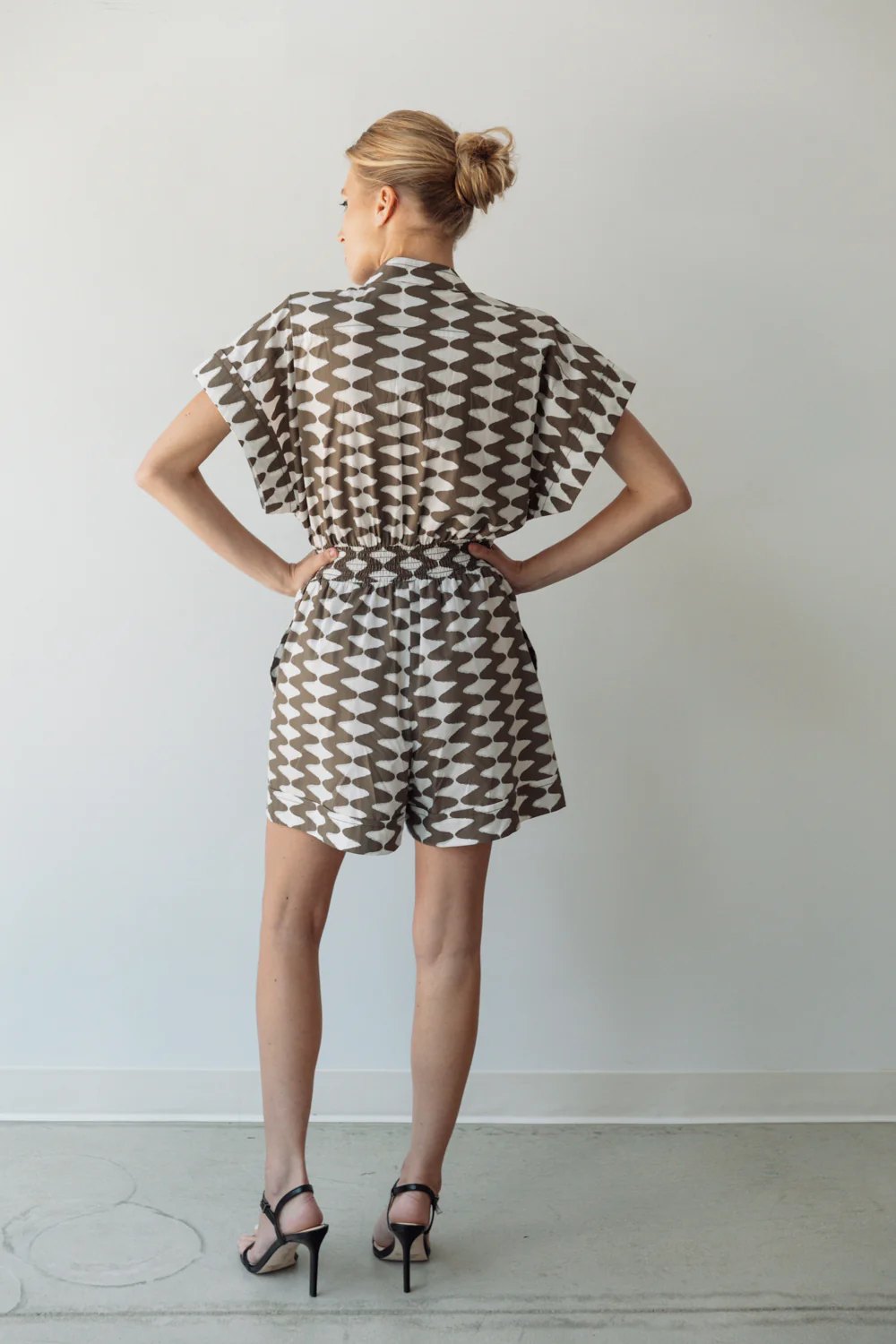 Official Hope for Flowers image 5 — Smart Romper