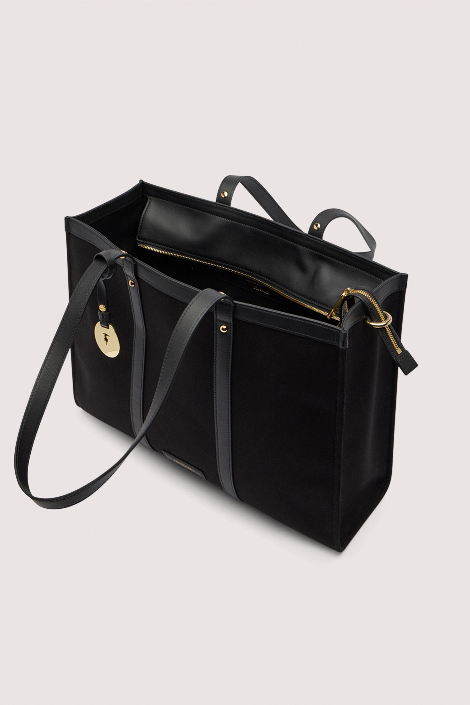 Elba shopper