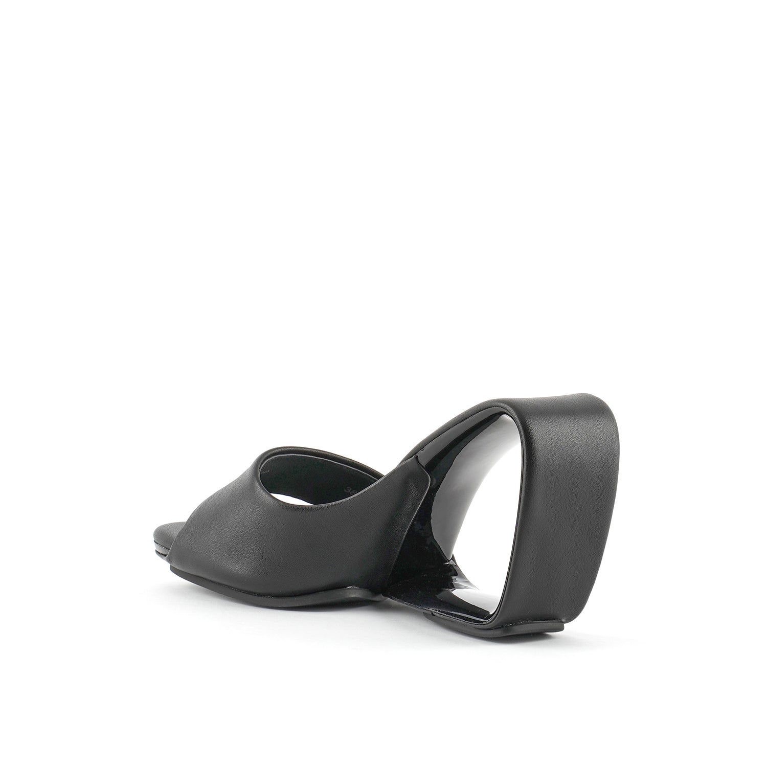 Mobius hi black angle in