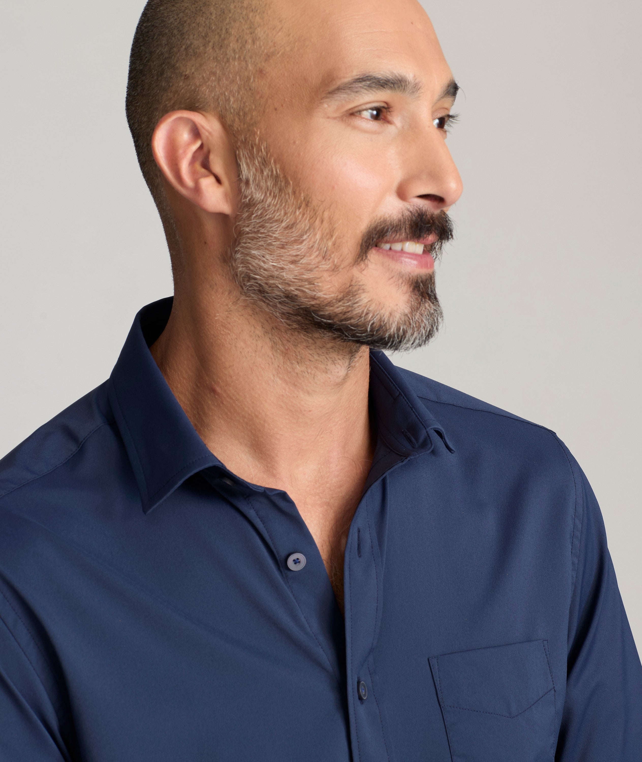 Spread collar and chest pocket view