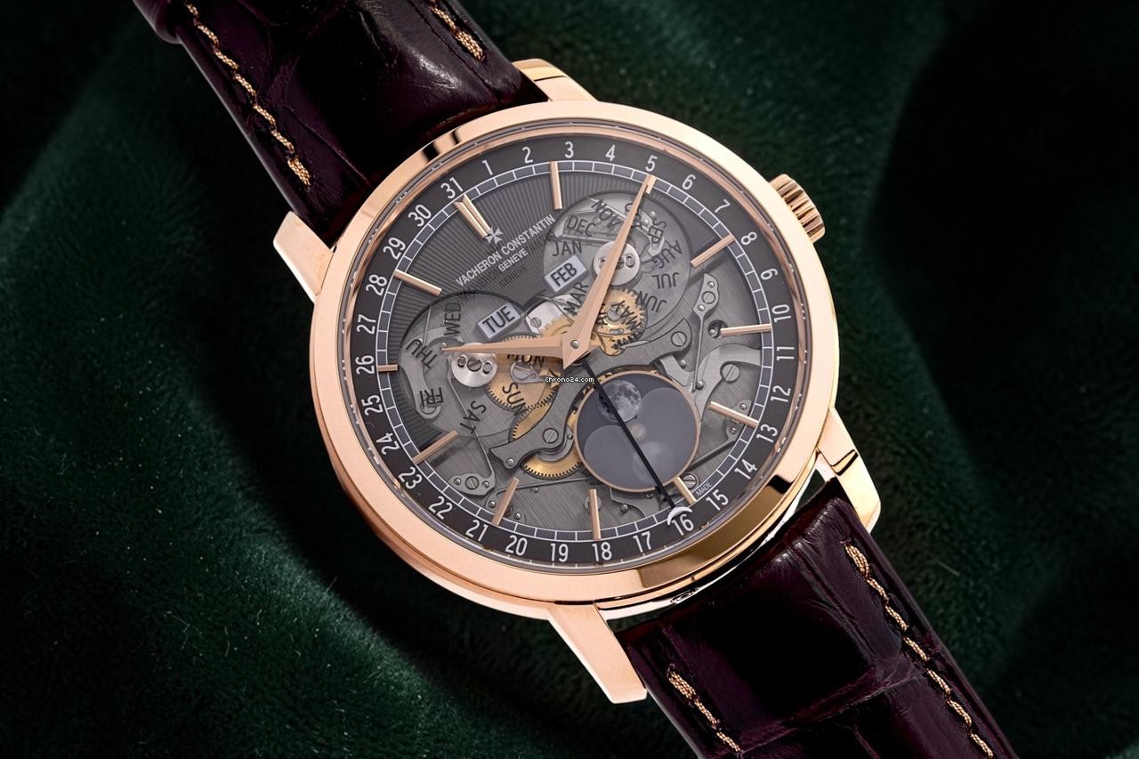 caseback or bracelet detail