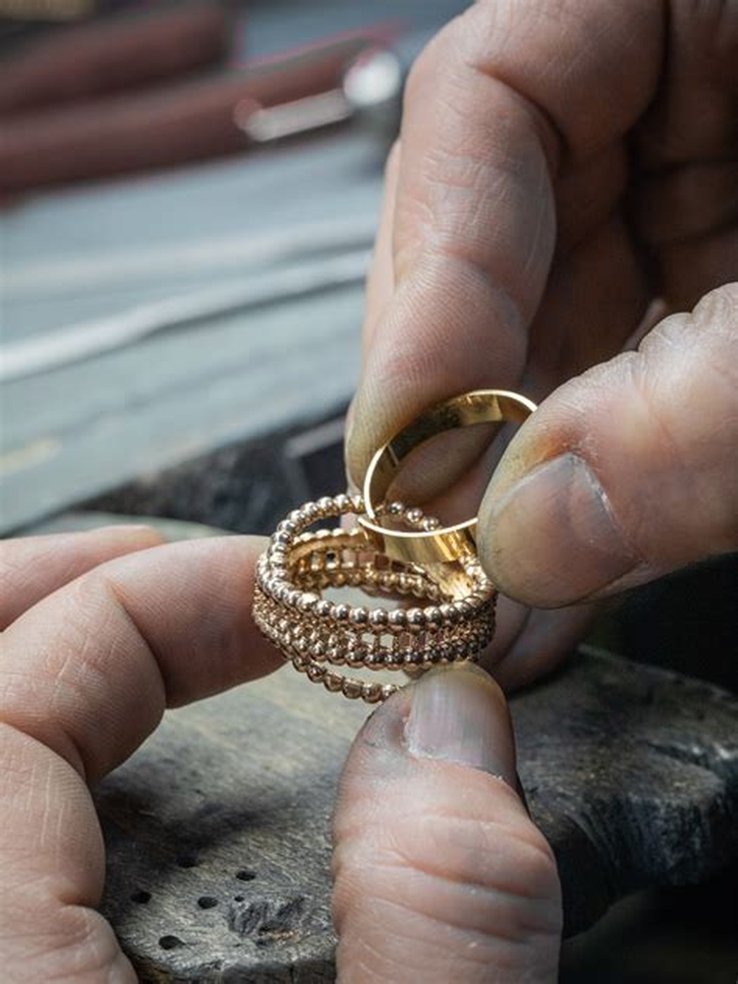 Perlée Couleurs Between the Finger Ring